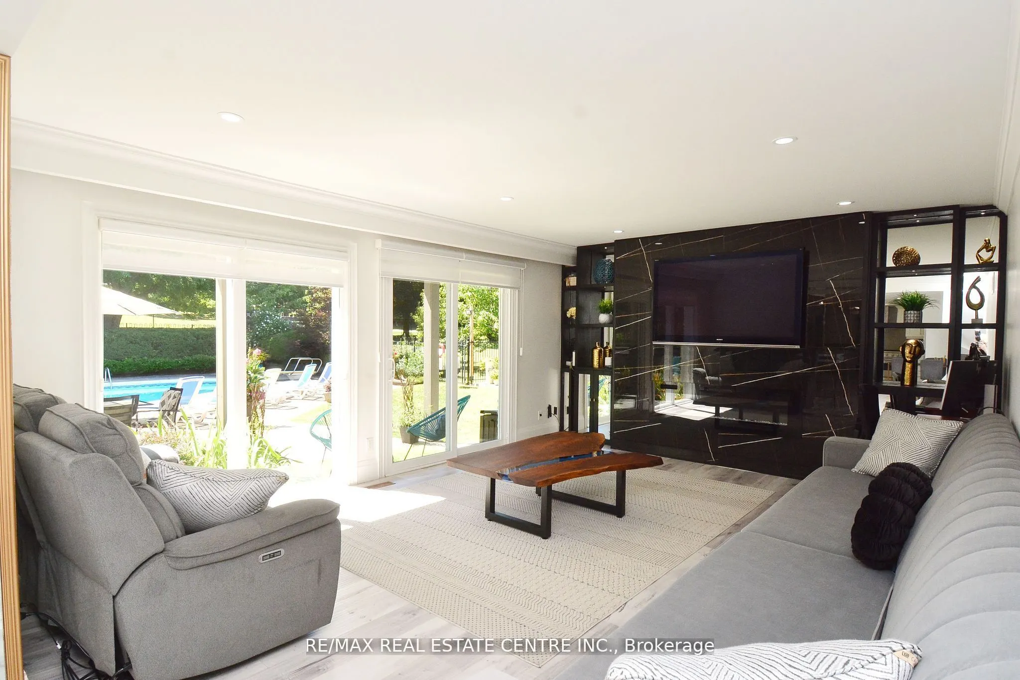 17 Crescent Hill Drive S