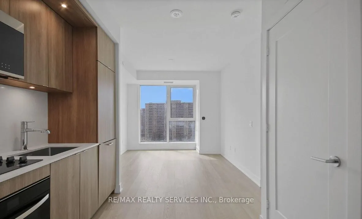 60 Central Park Road Way #1405