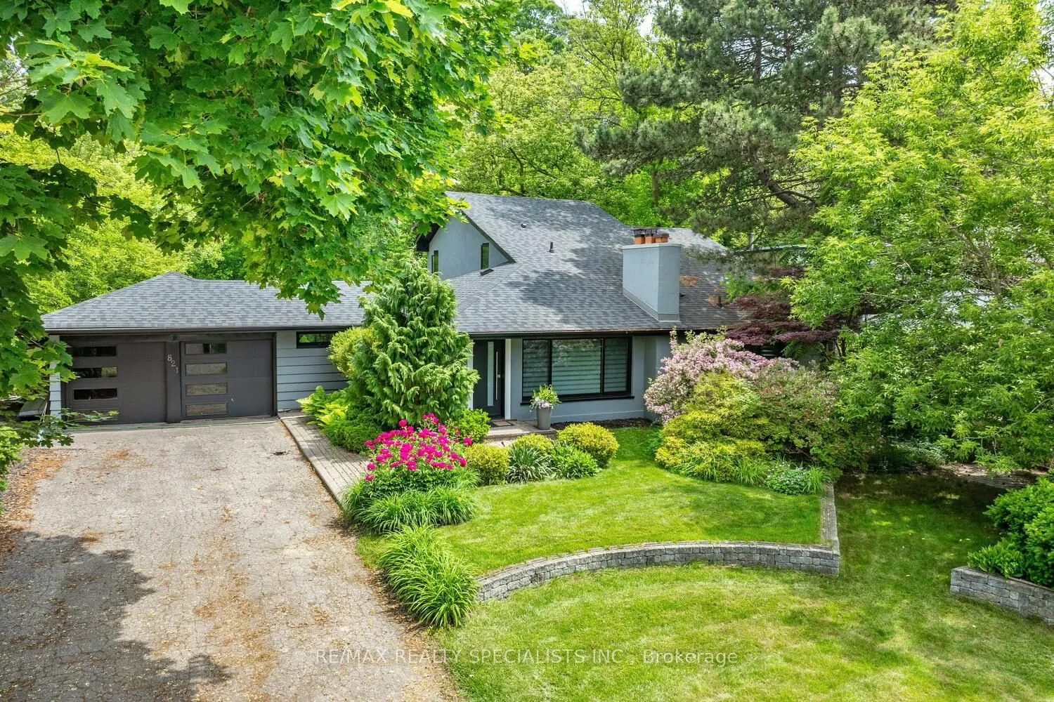 821 Parkland Avenue