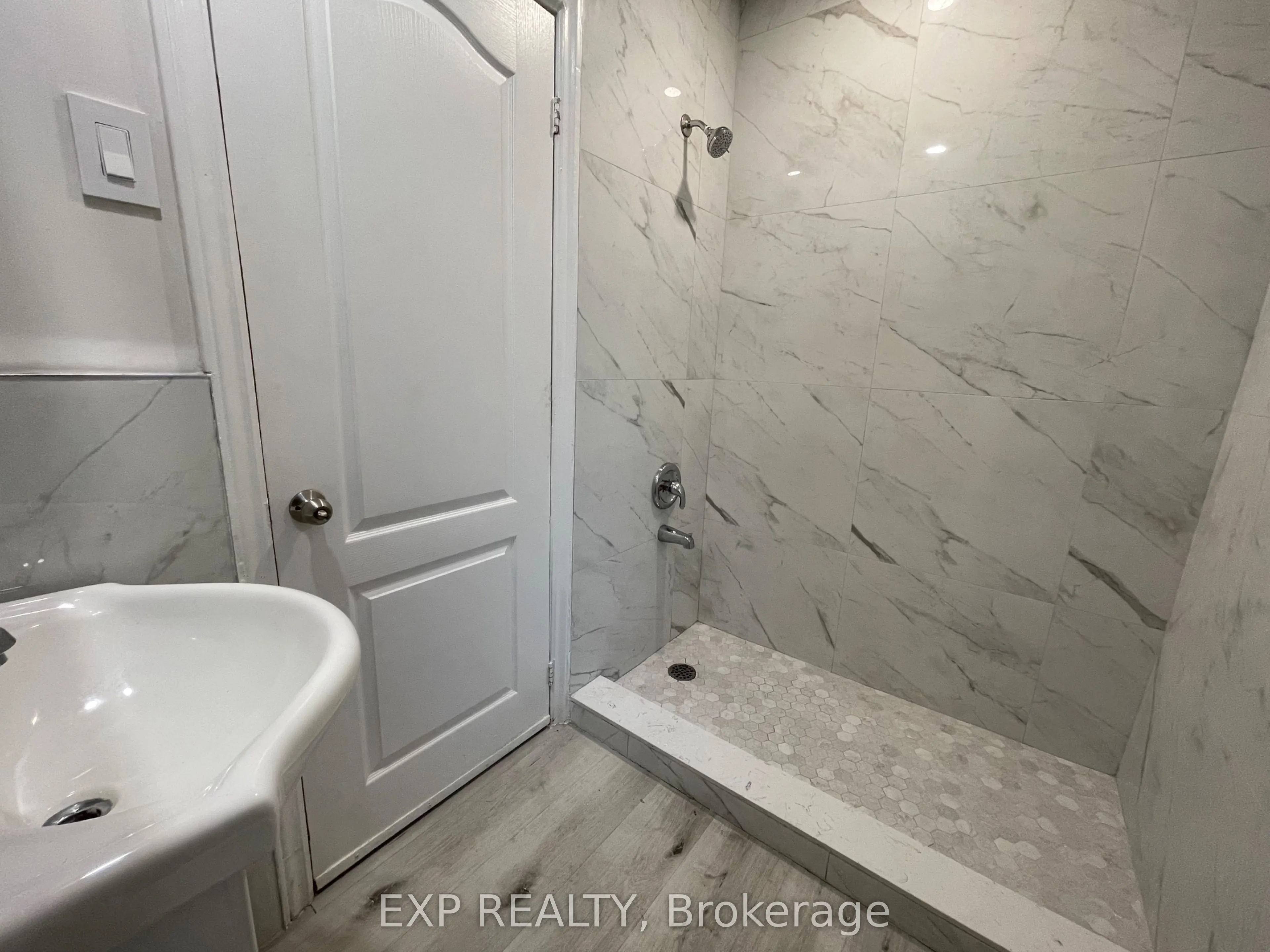 259 Lakeshore Road E #1