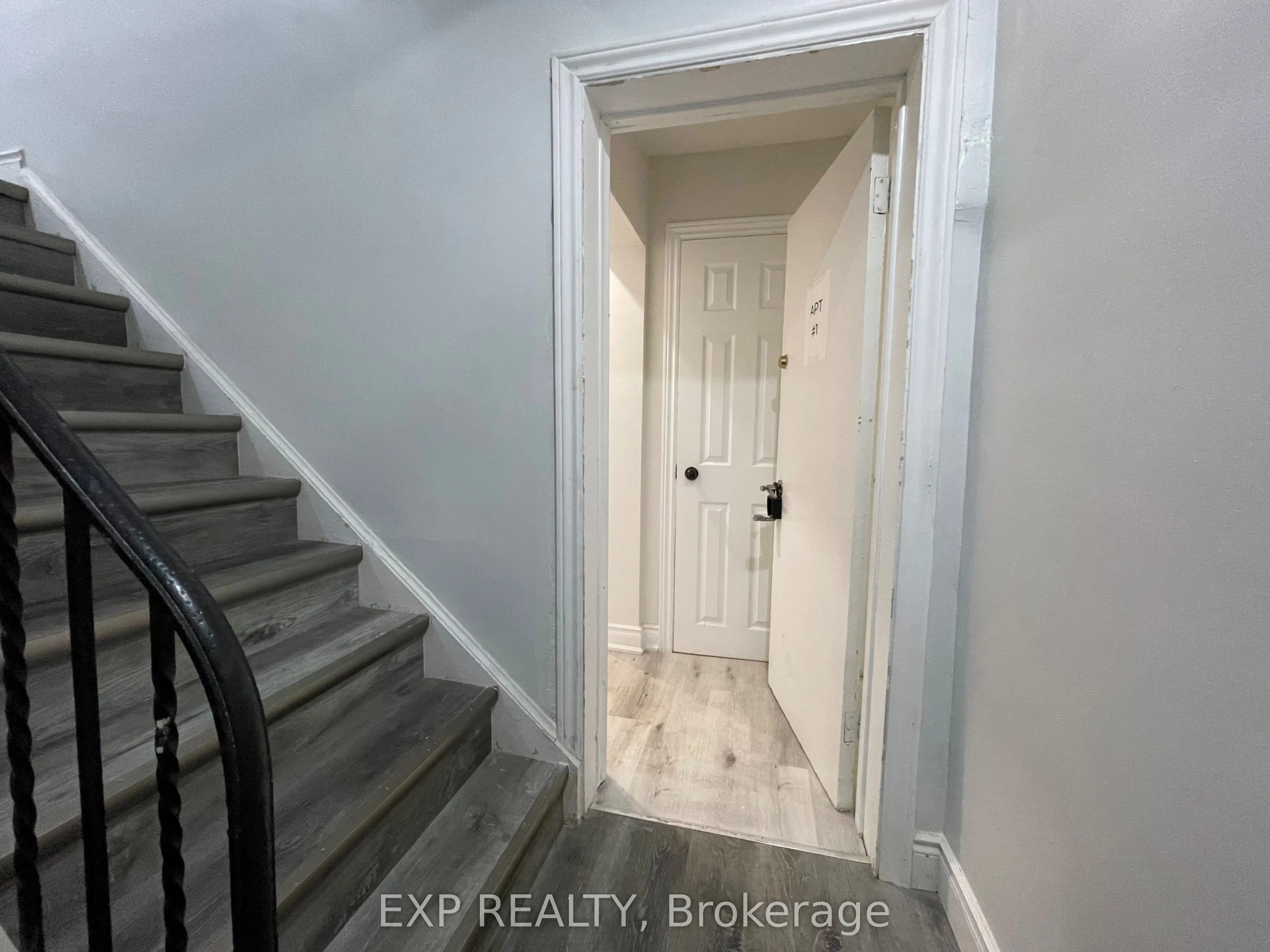 259 Lakeshore Road E #1