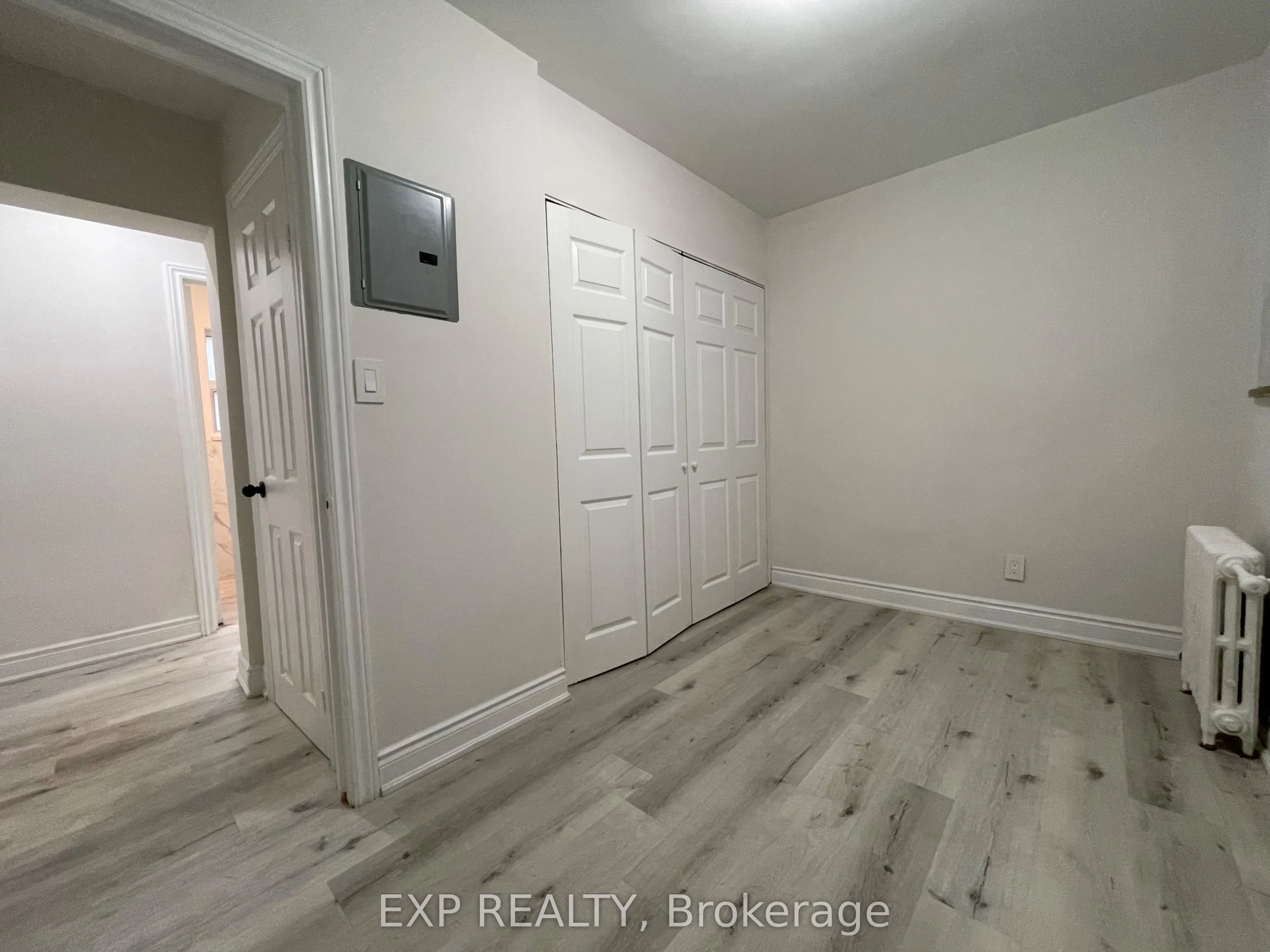 259 Lakeshore Road E #1