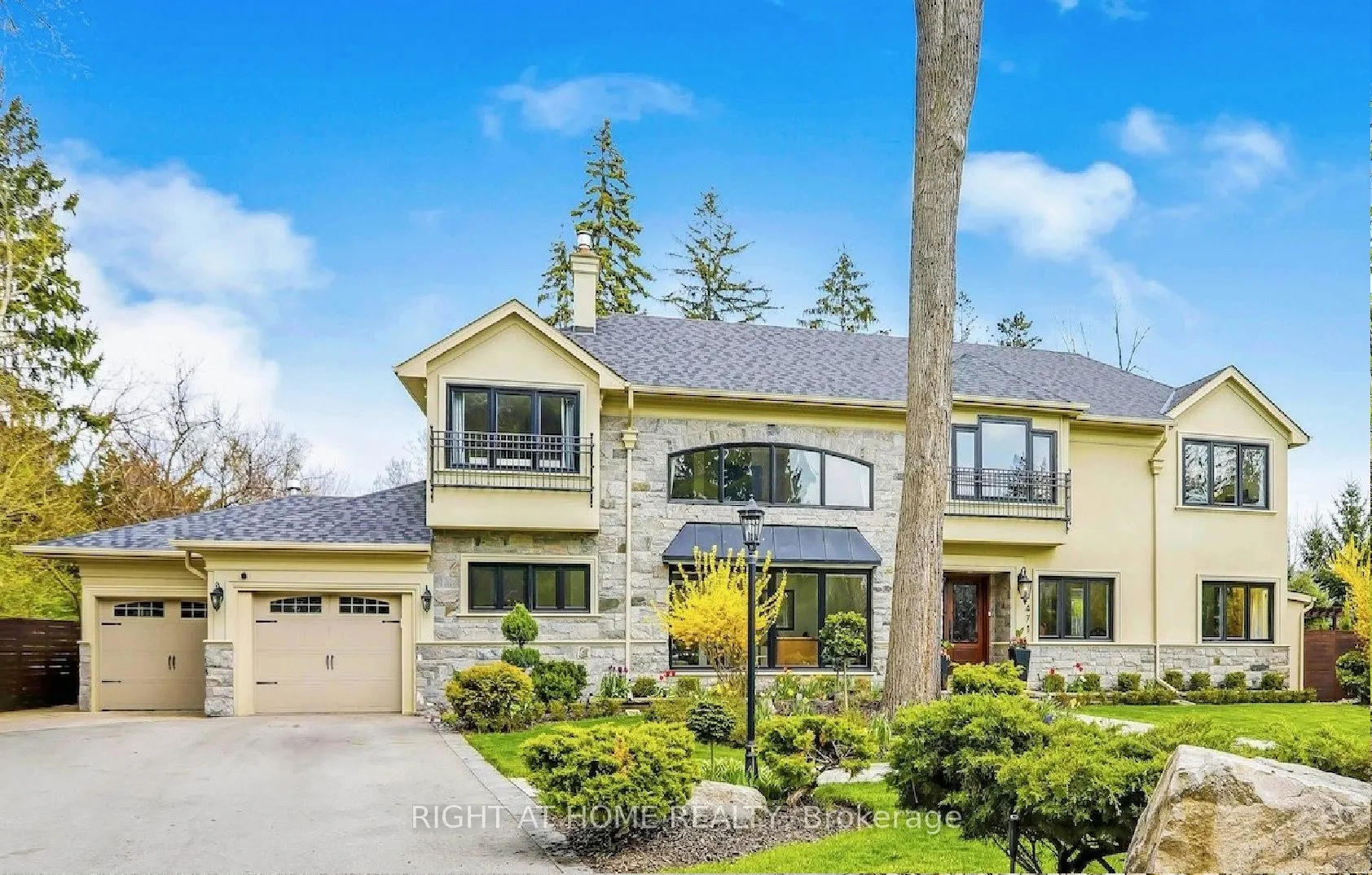 471 Country Club Crescent