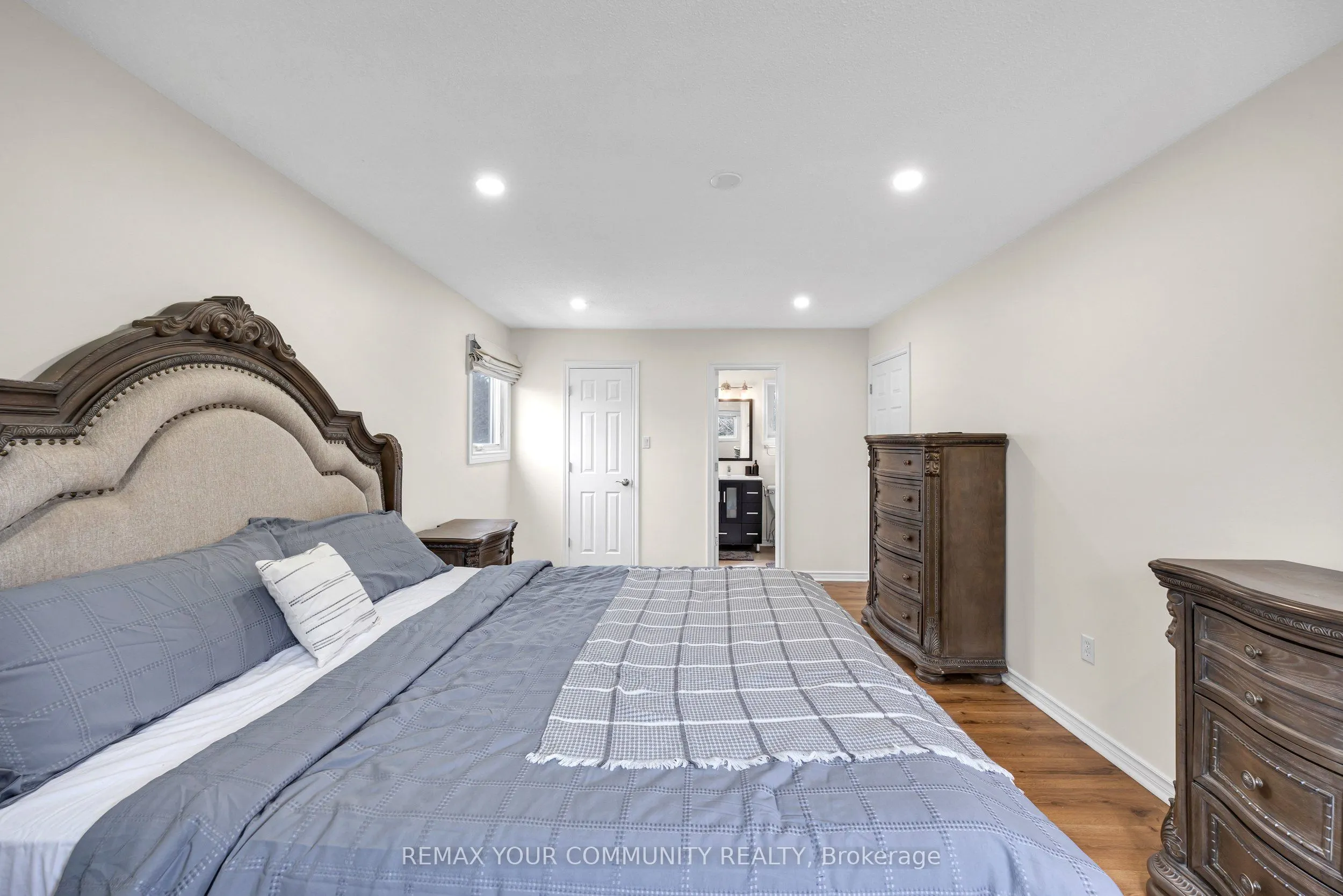 22 MADELAINE Crescent
