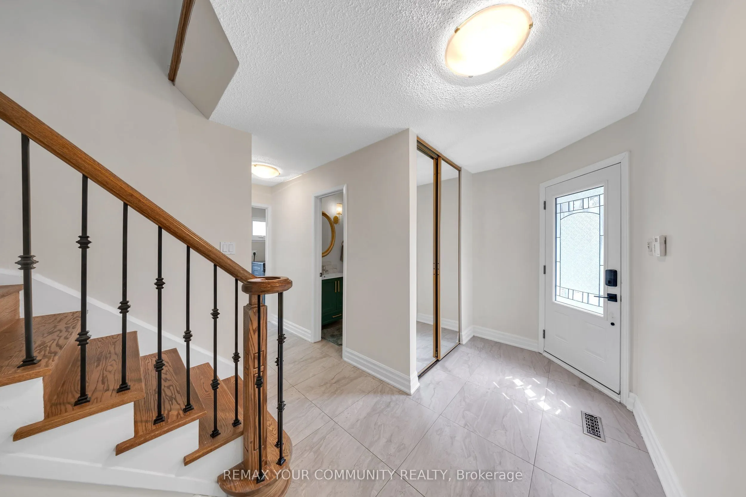22 MADELAINE Crescent
