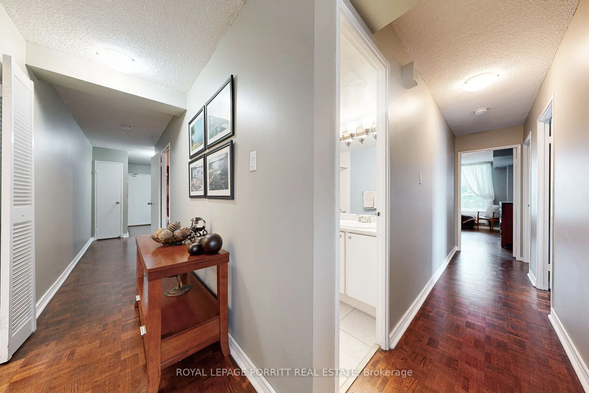 1535 Lakeshore Road E #201