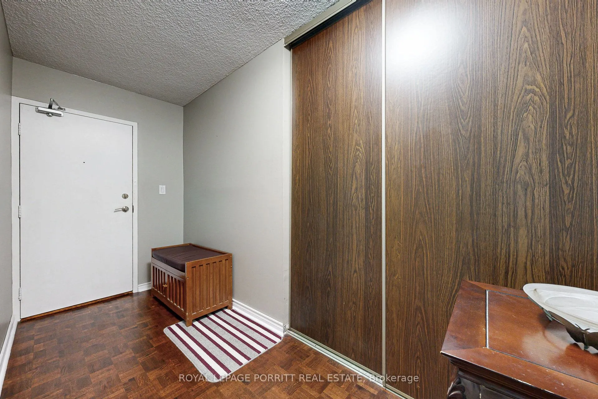 1535 Lakeshore Road E #201
