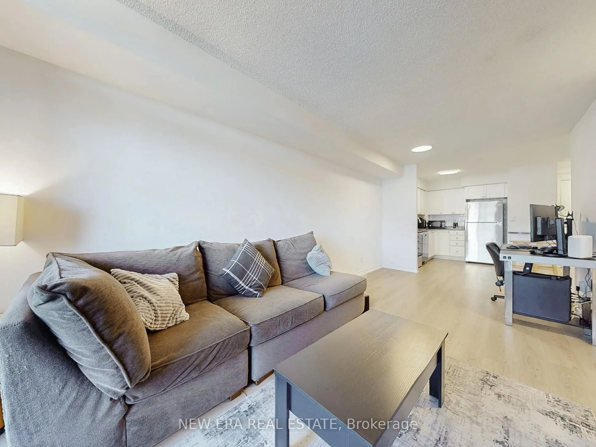3888 Duke Of York Boulevard #923