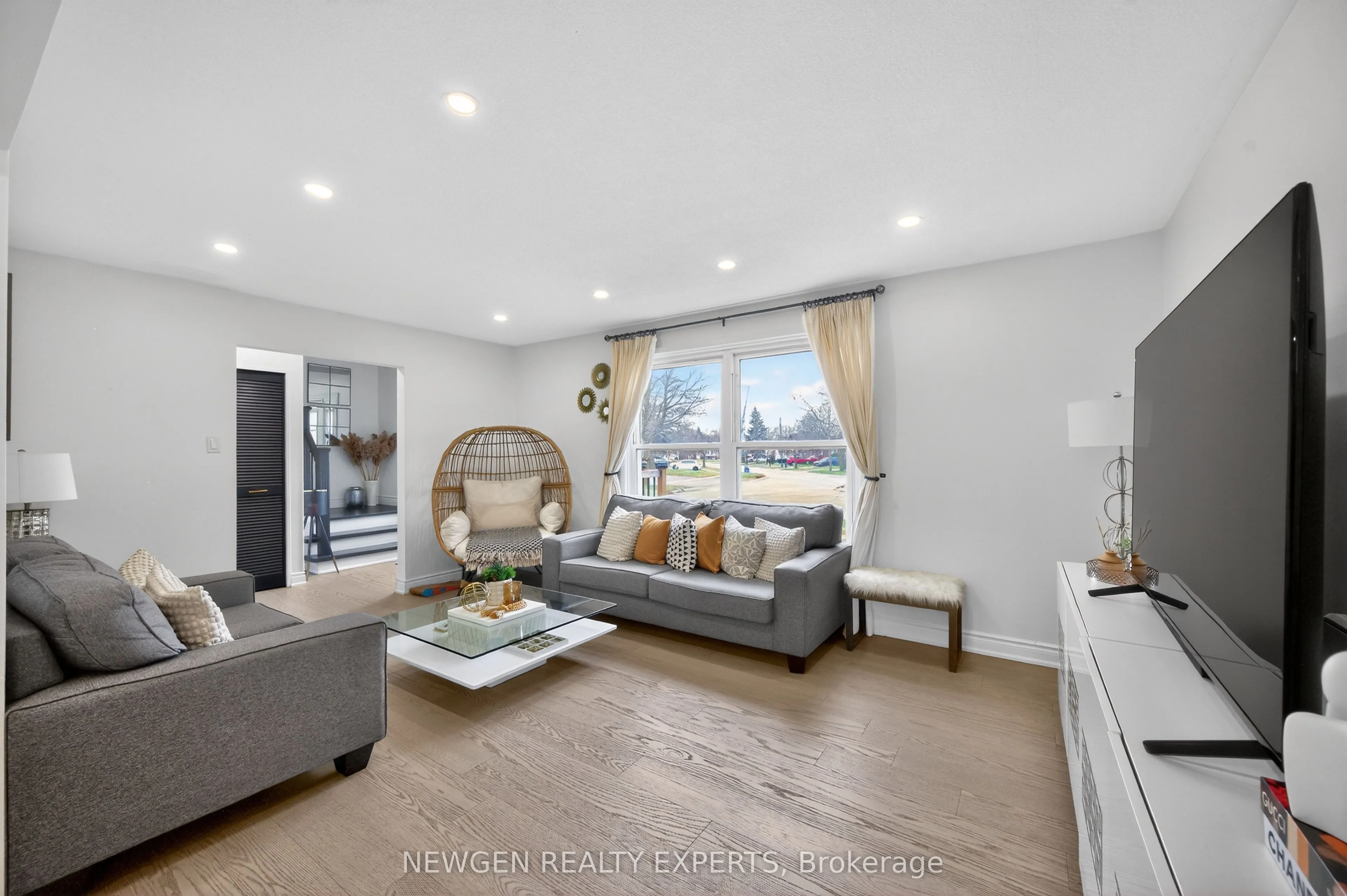 63 FALUDON Drive