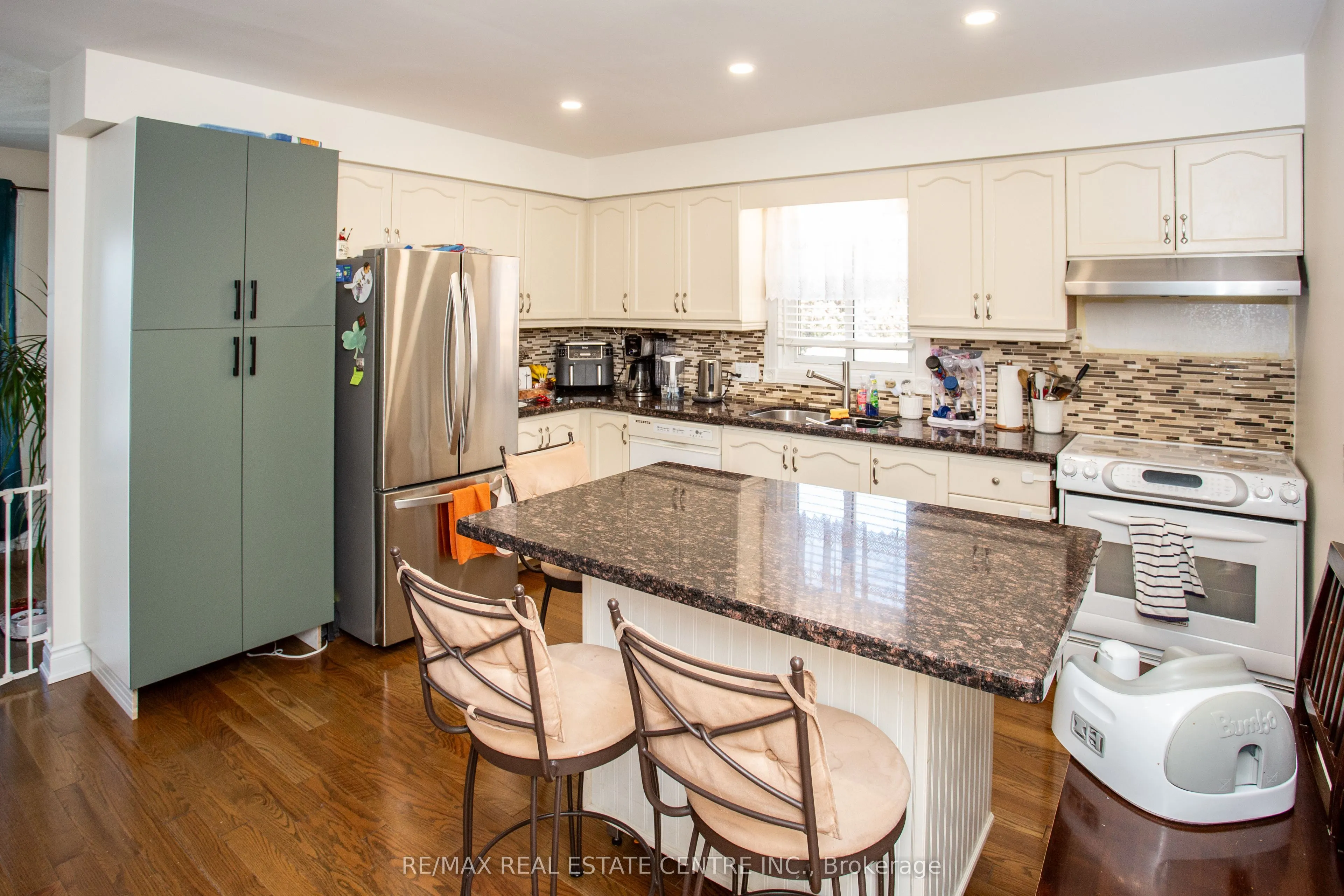 4386 Curia Crescent