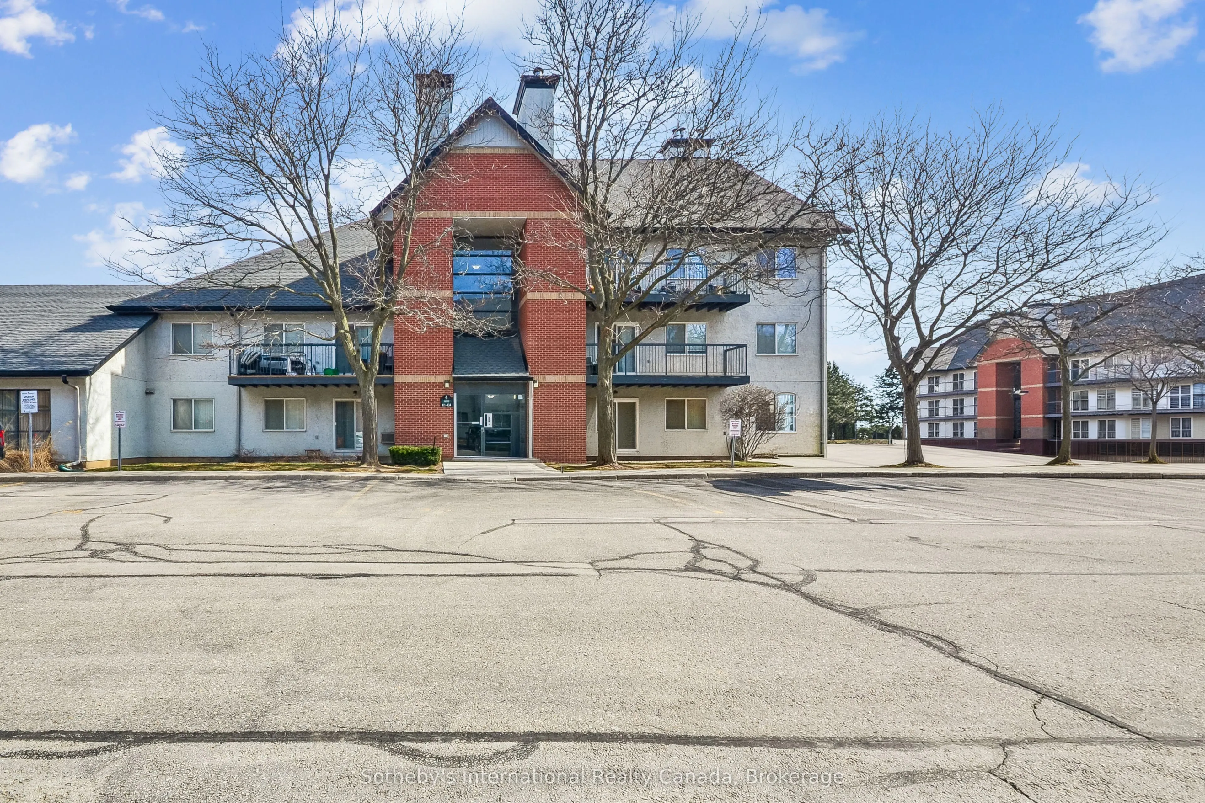1450 Glen Abbey Gate #434