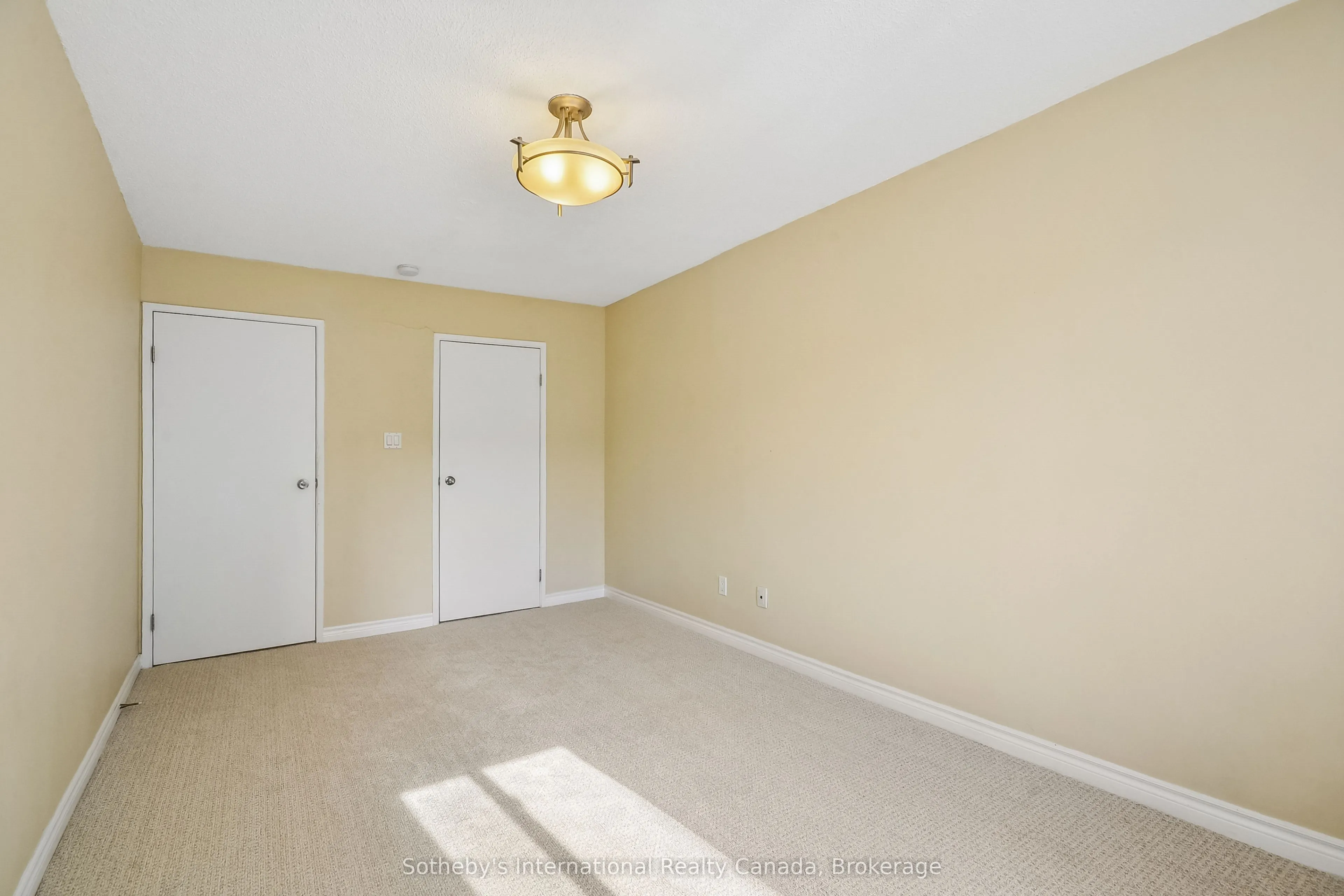 1450 Glen Abbey Gate #434