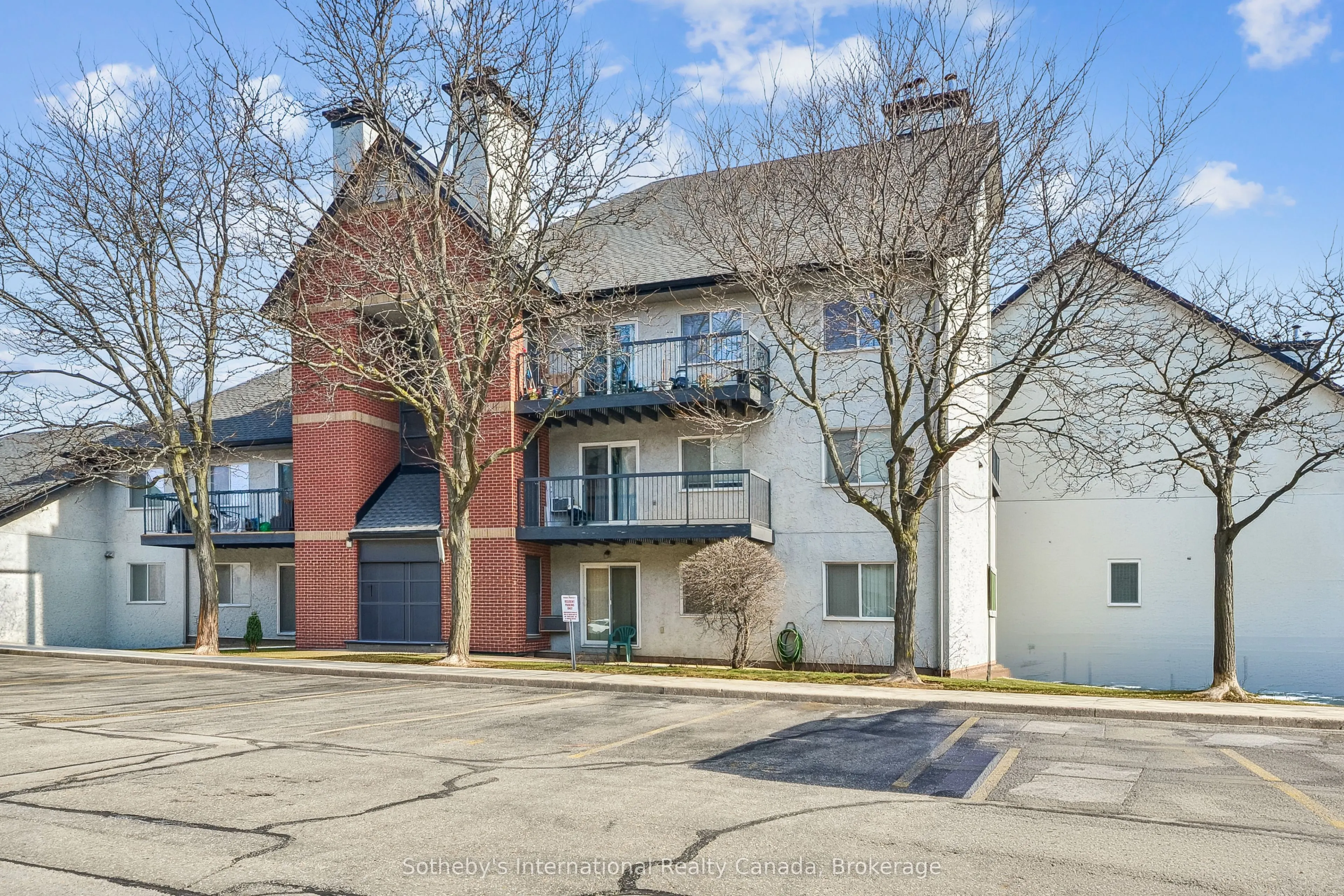 1450 Glen Abbey Gate #434