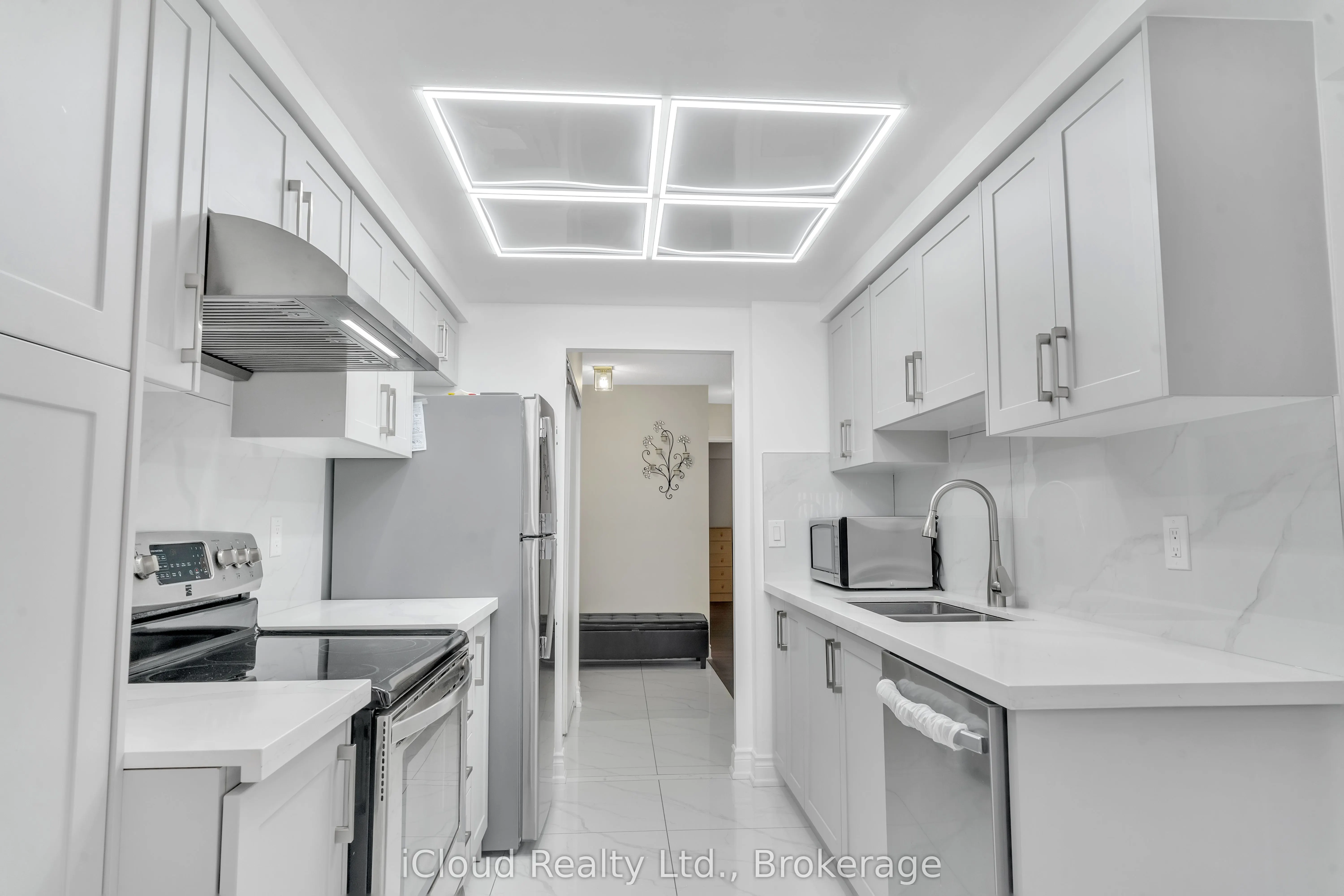 135 Hillcrest Avenue #903