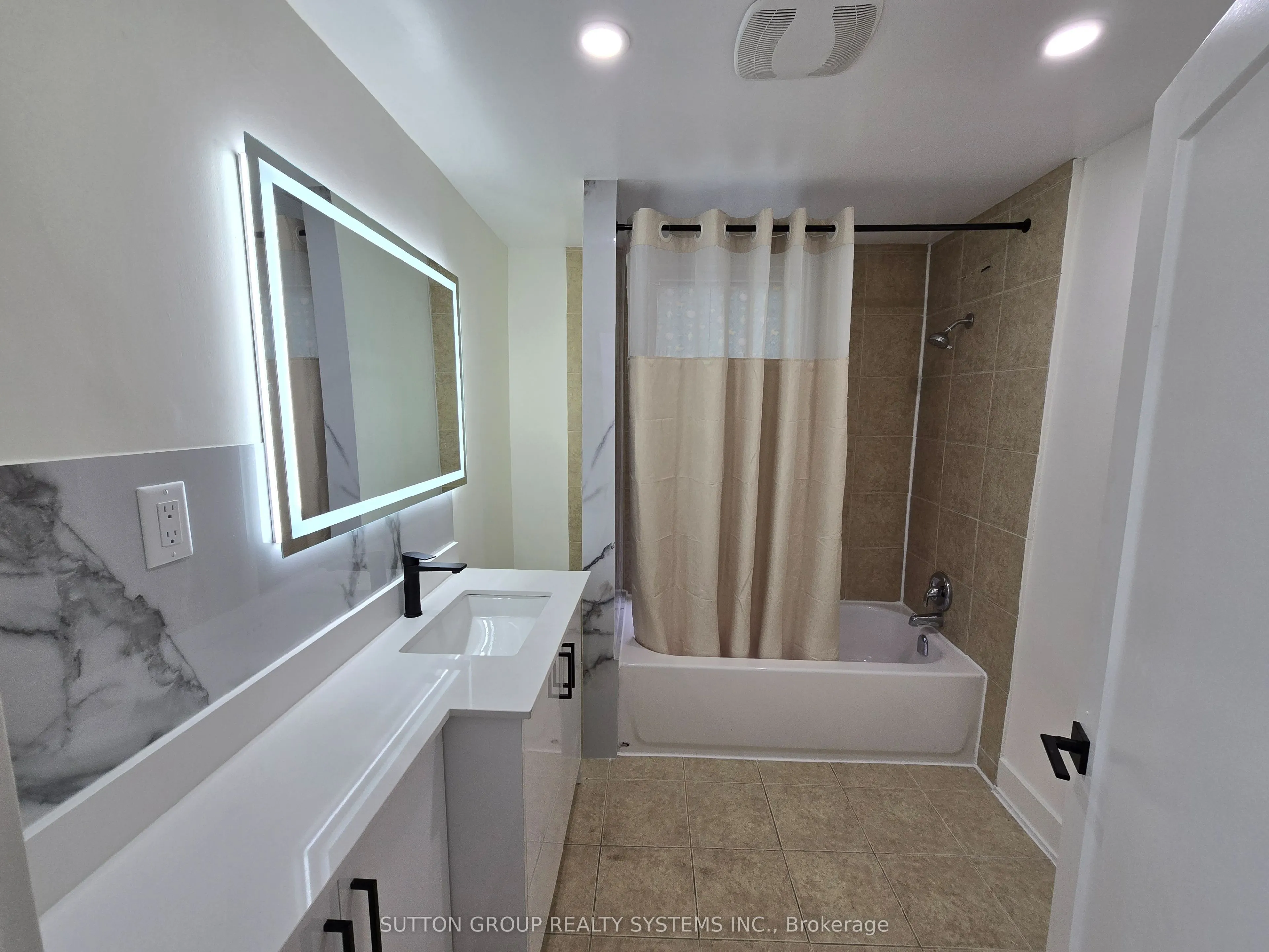 2886 Lake Shore Boulevard W #1