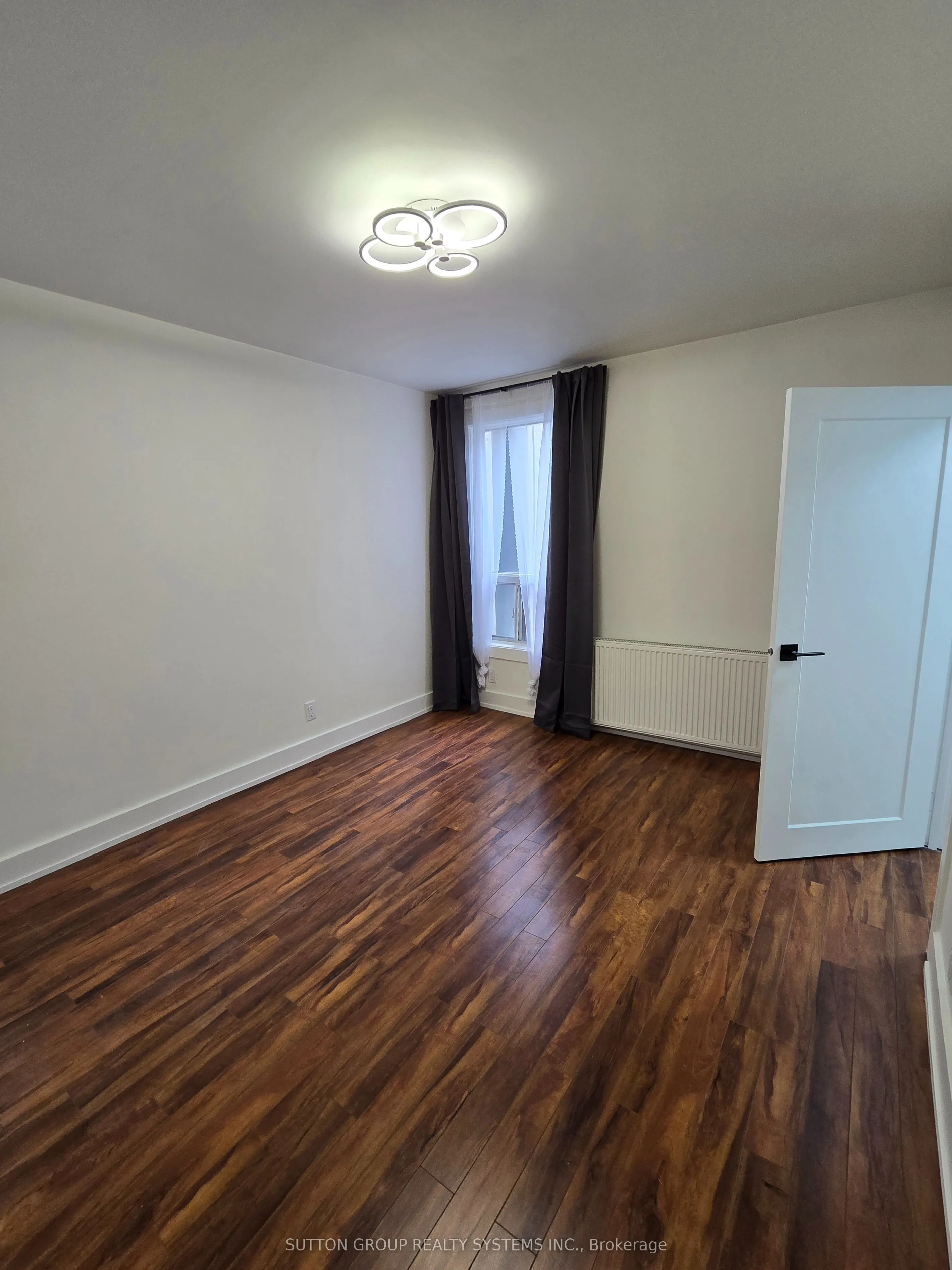 2886 Lake Shore Boulevard W #1