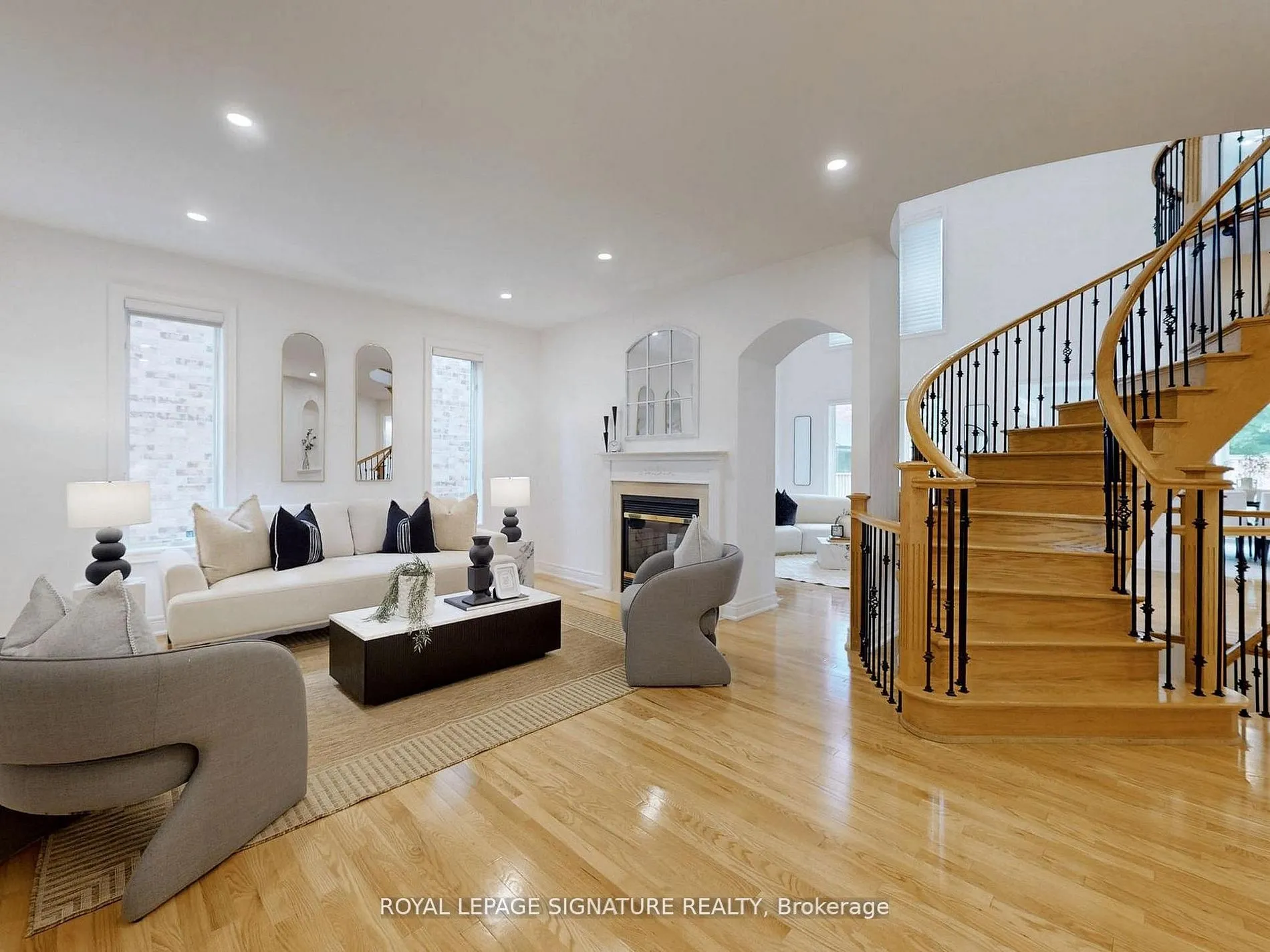 2238 Lyndhurst Drive