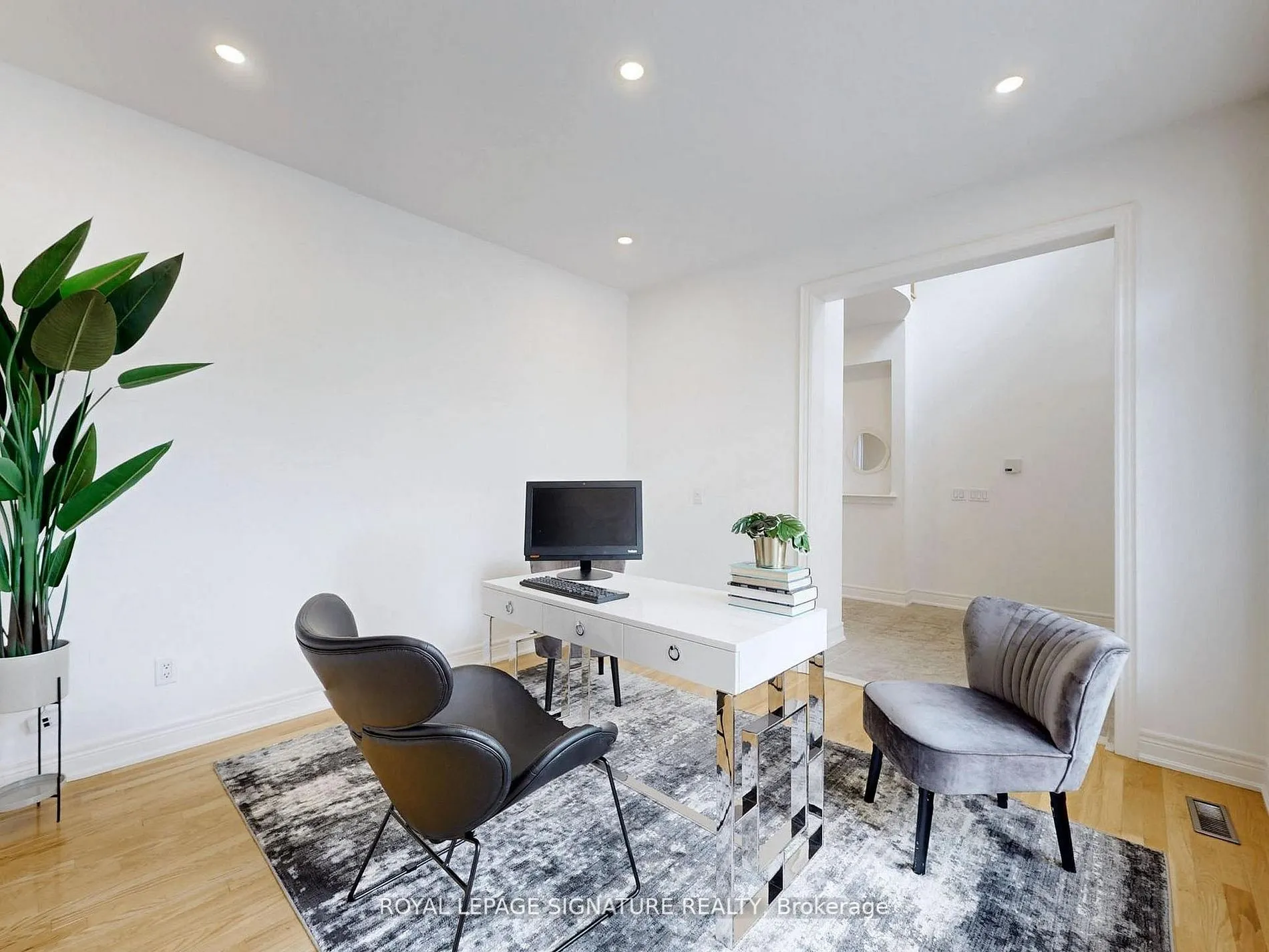 2238 Lyndhurst Drive