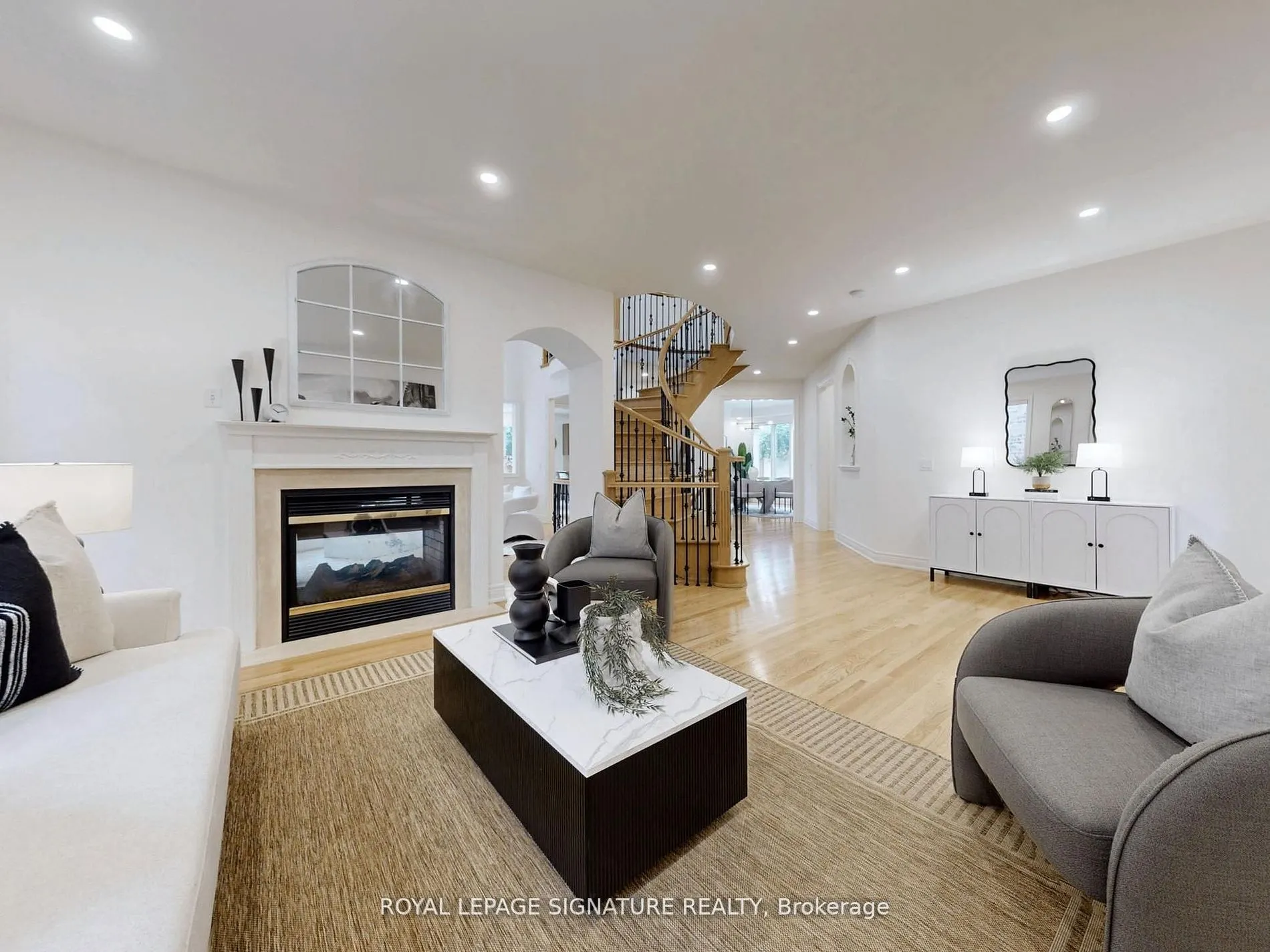 2238 Lyndhurst Drive