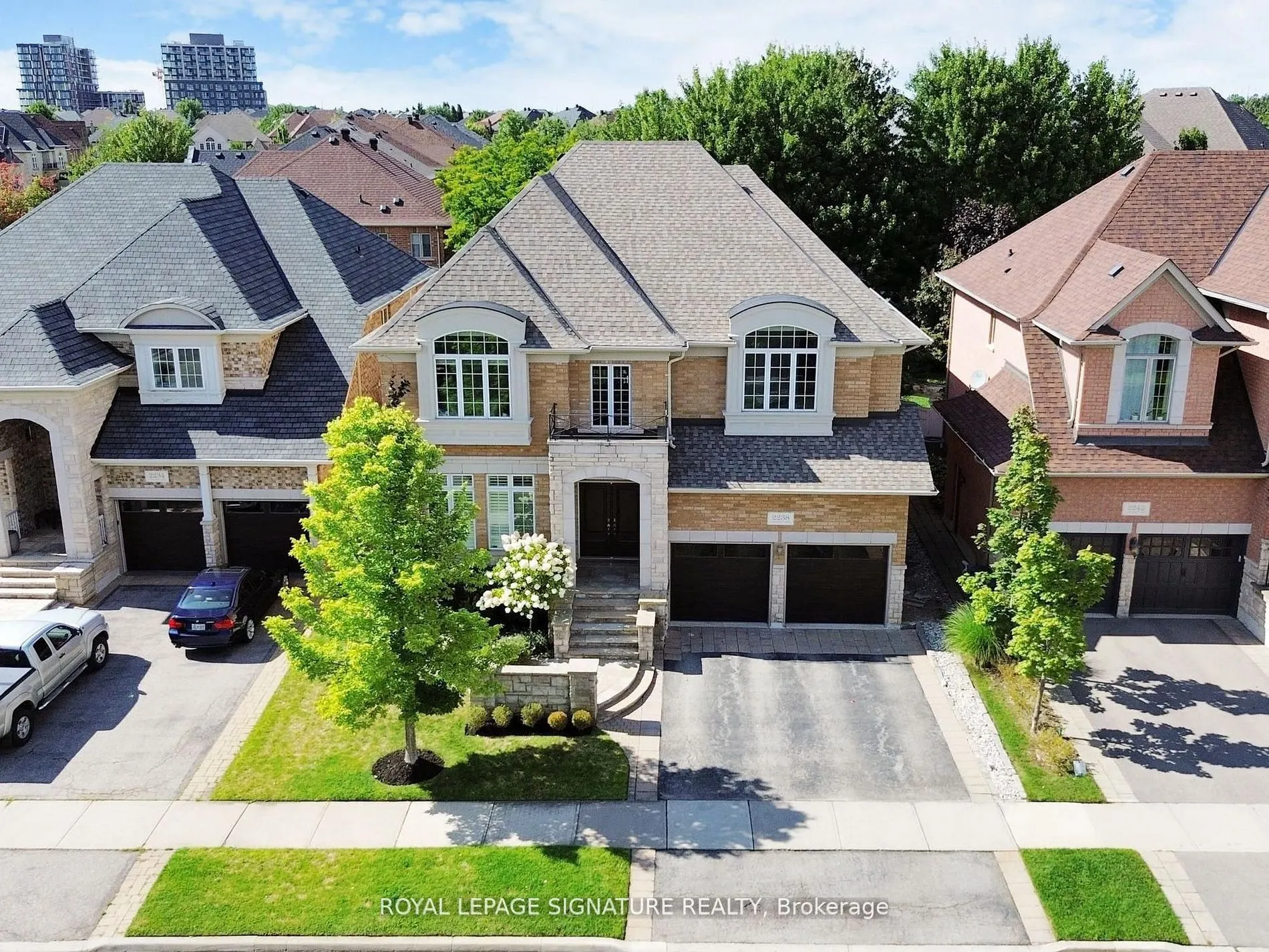 2238 Lyndhurst Drive