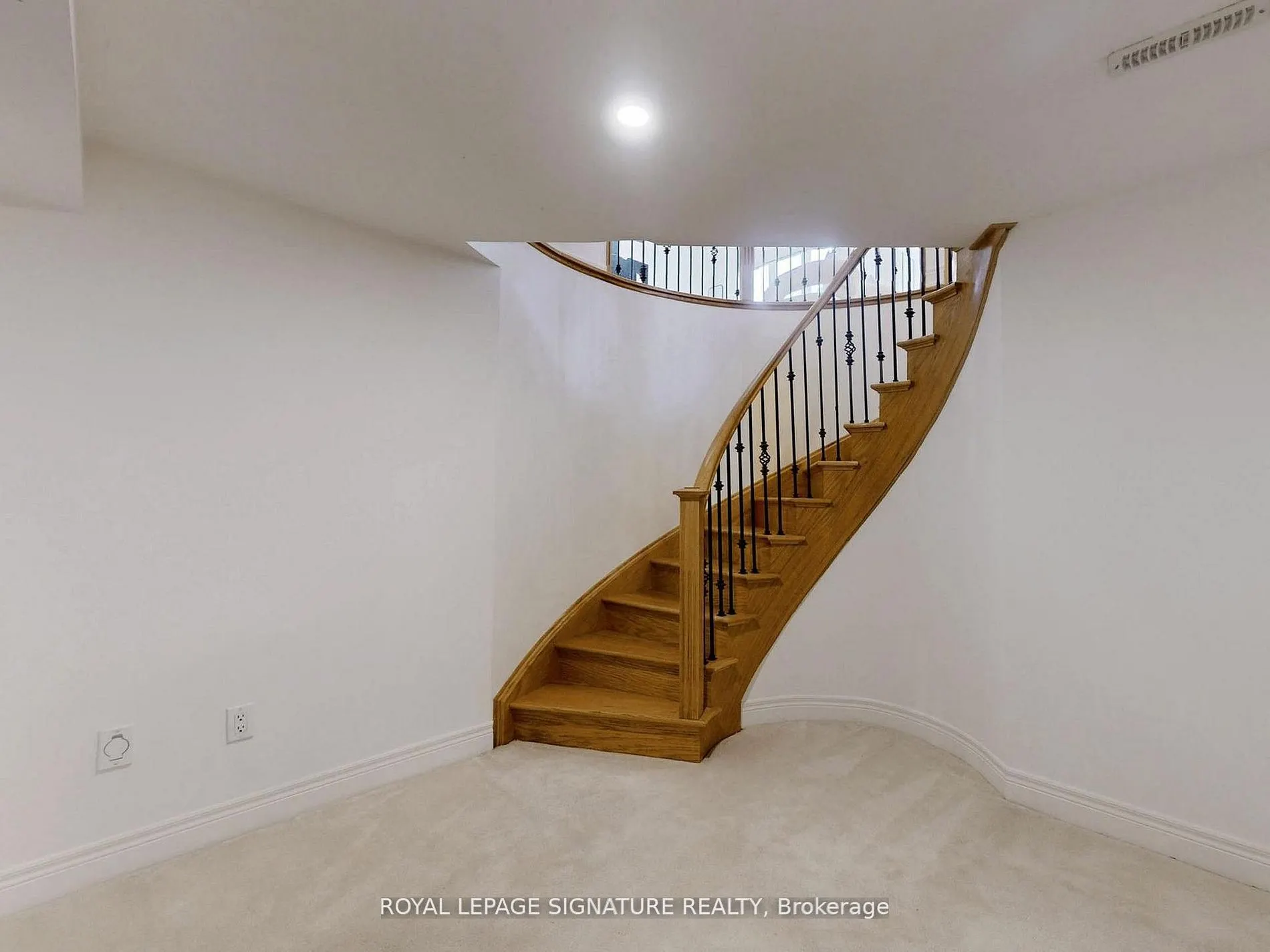 2238 Lyndhurst Drive