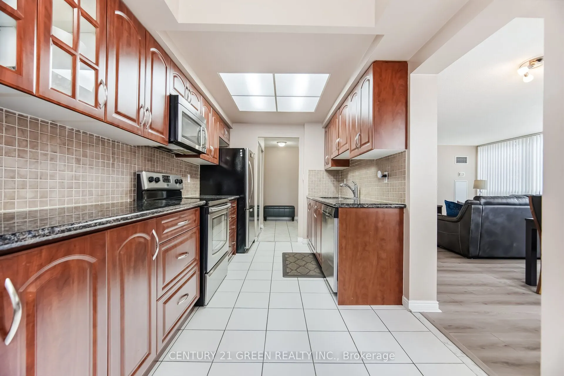 135 Hillcrest Avenue #203