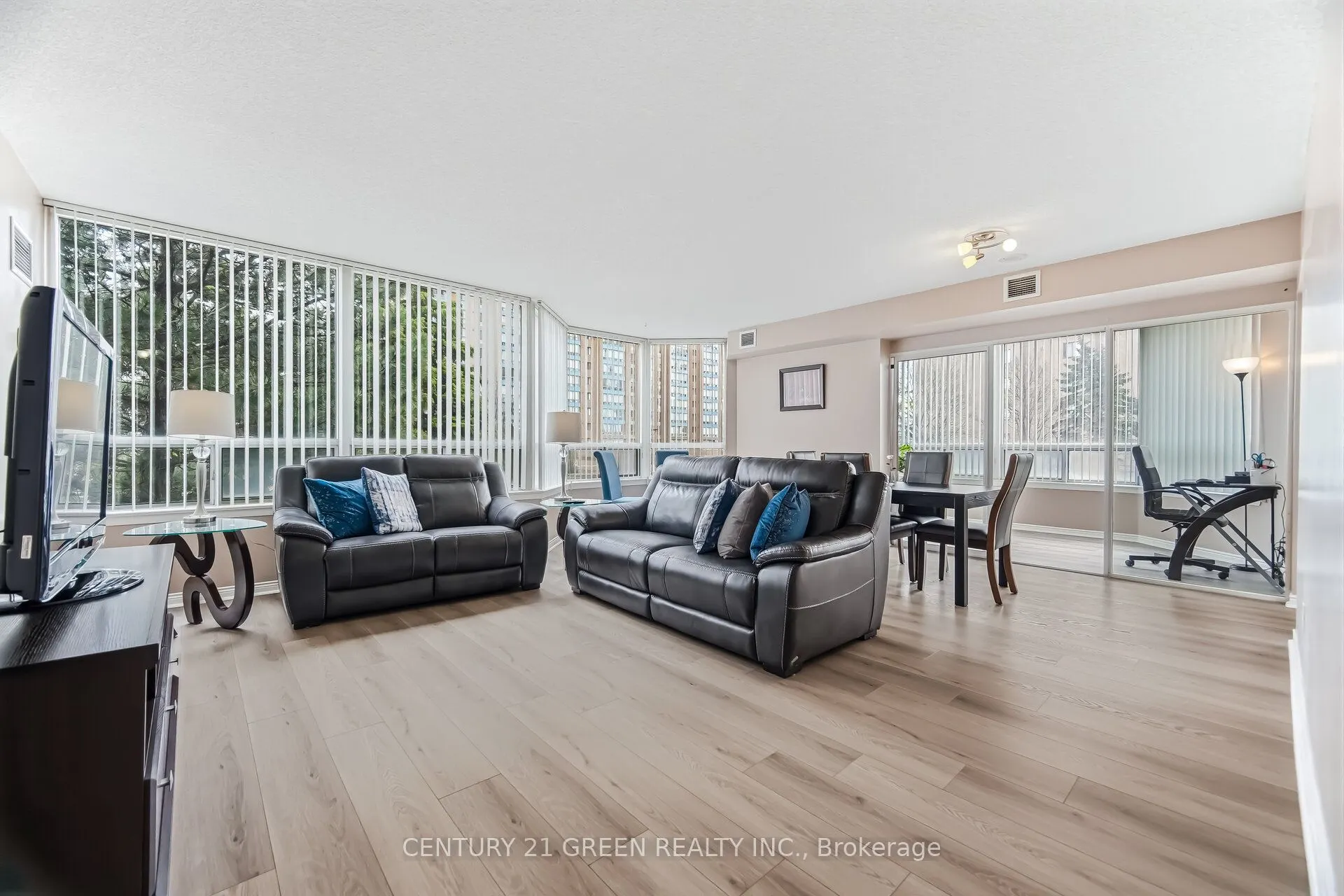 135 Hillcrest Avenue #203