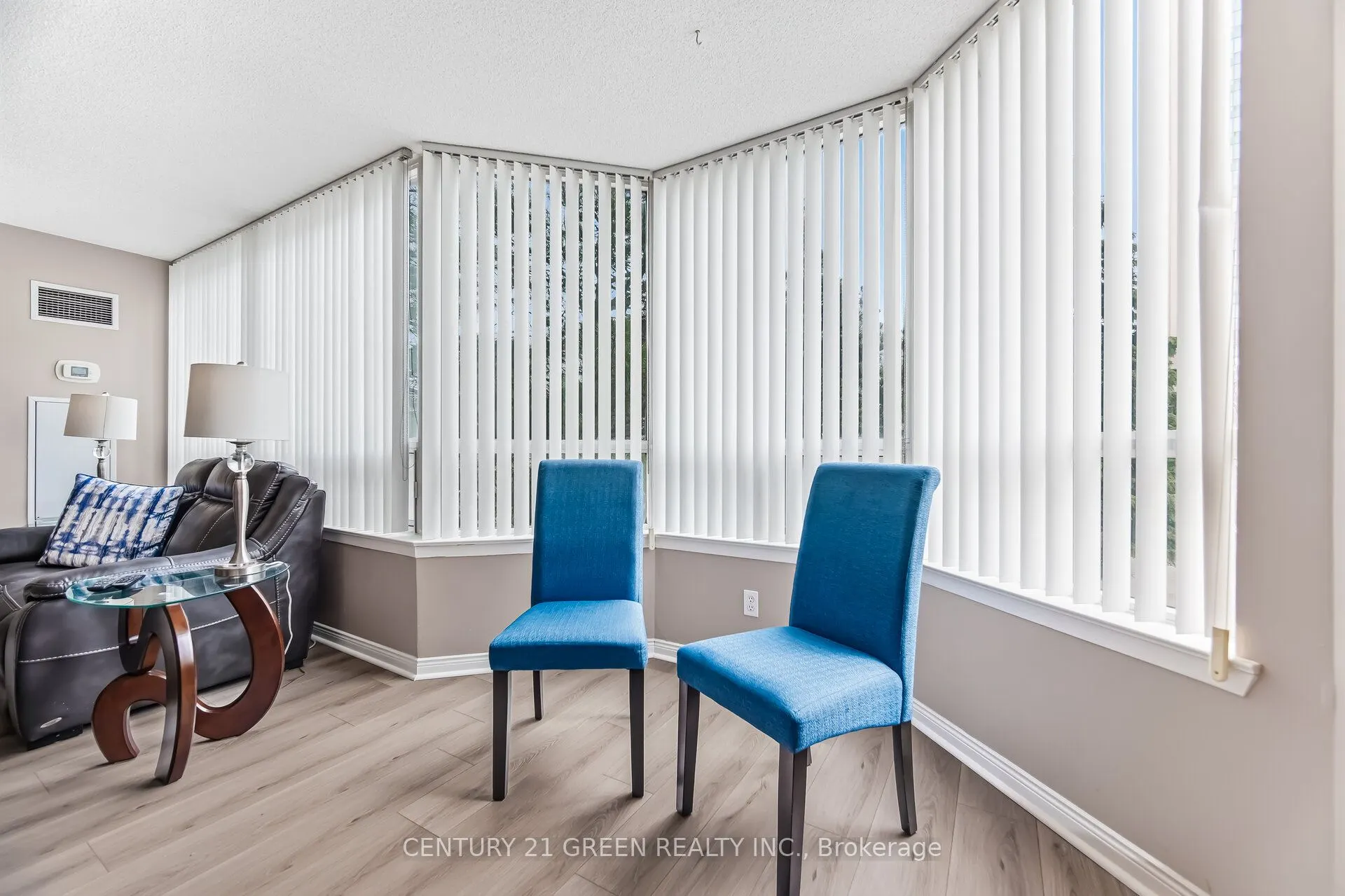 135 Hillcrest Avenue #203