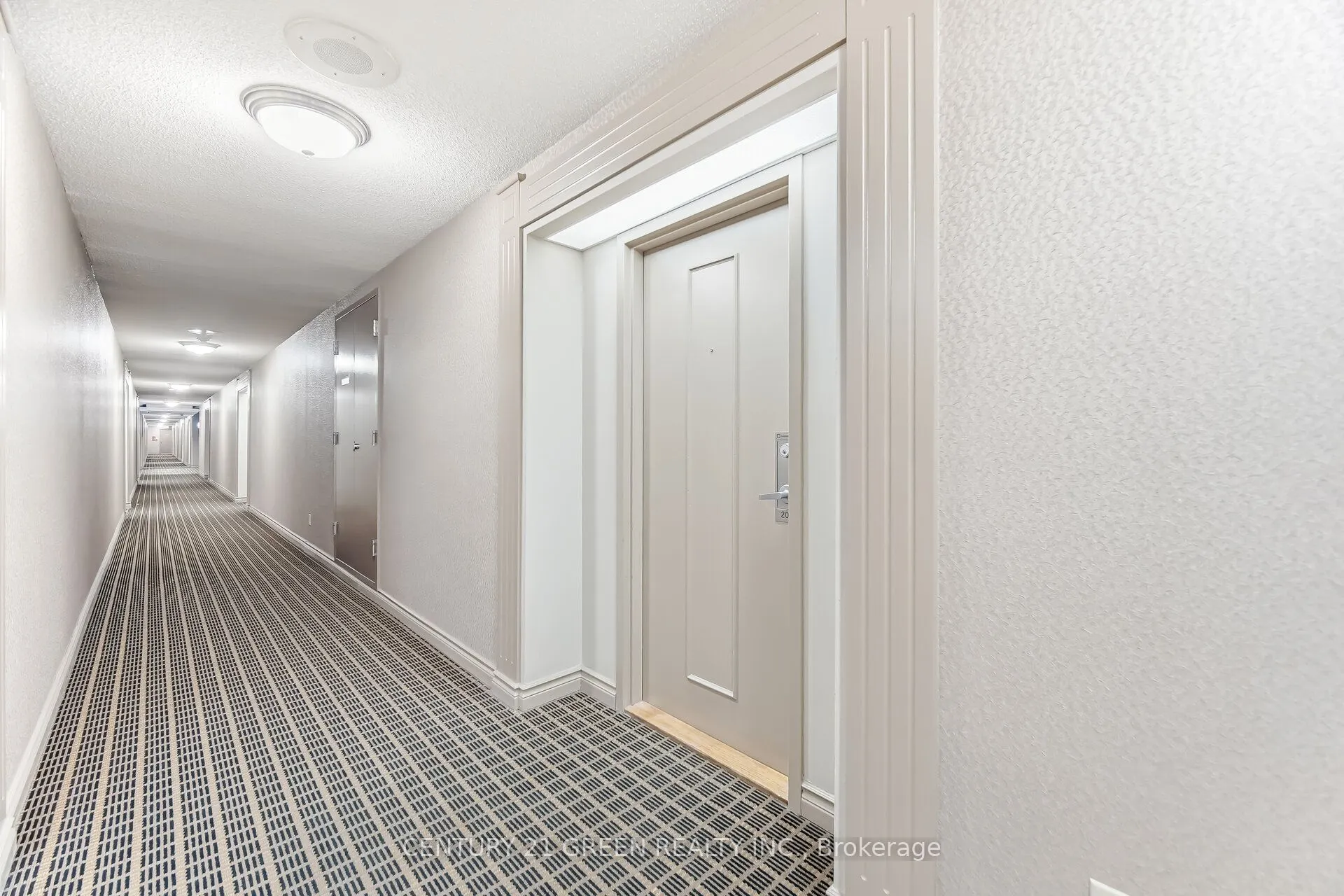 135 Hillcrest Avenue #203
