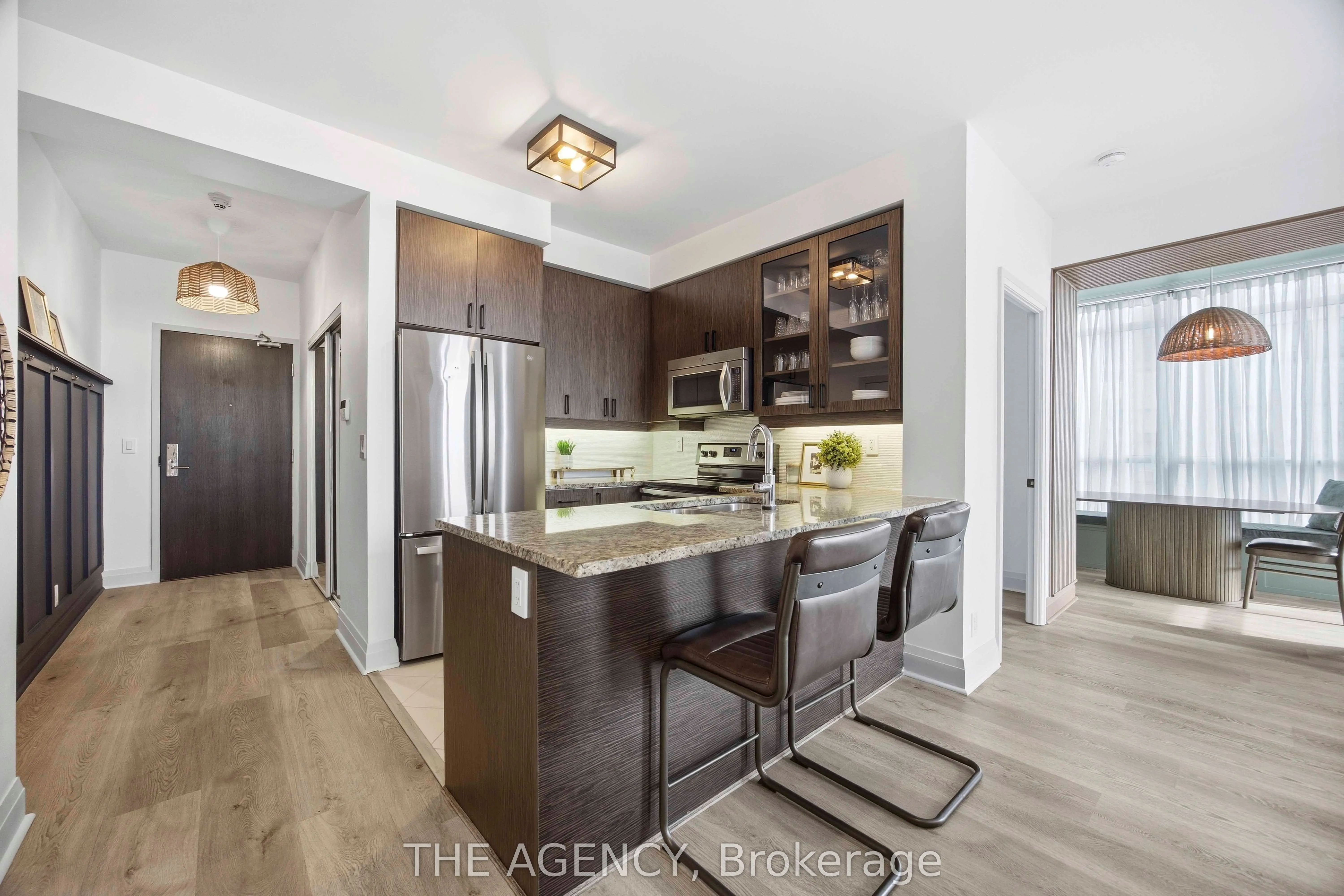 1185 The Queensway #1104