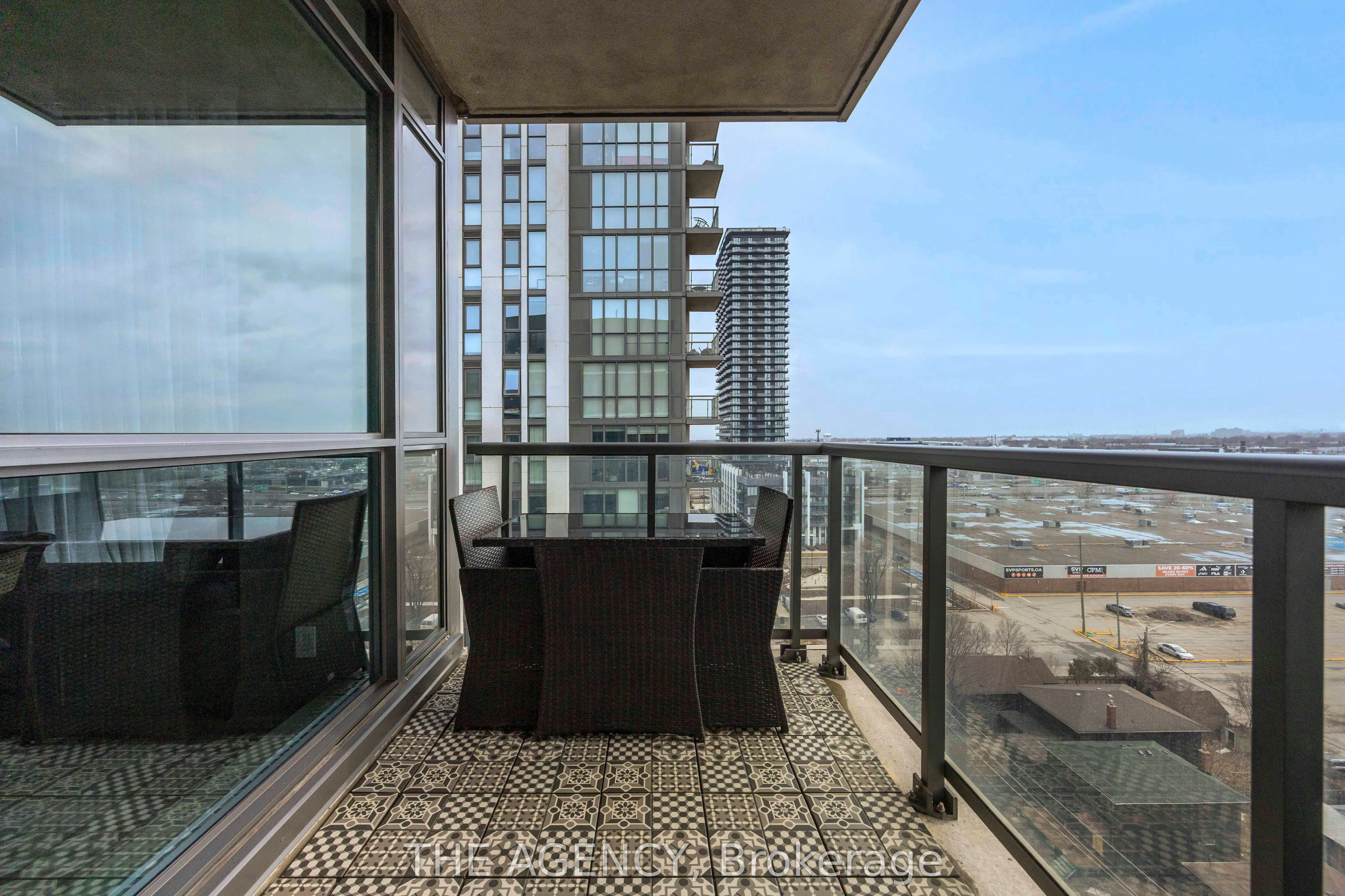 1185 The Queensway #1104
