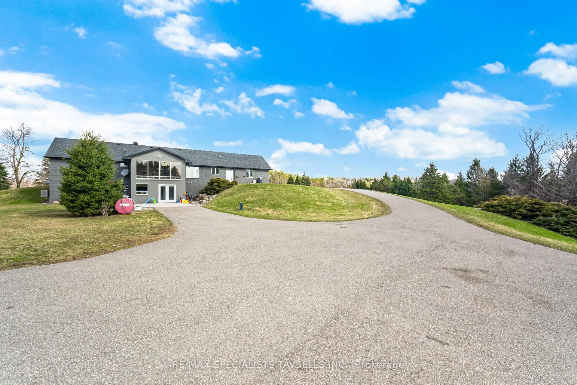 6785 Highway 9 Road