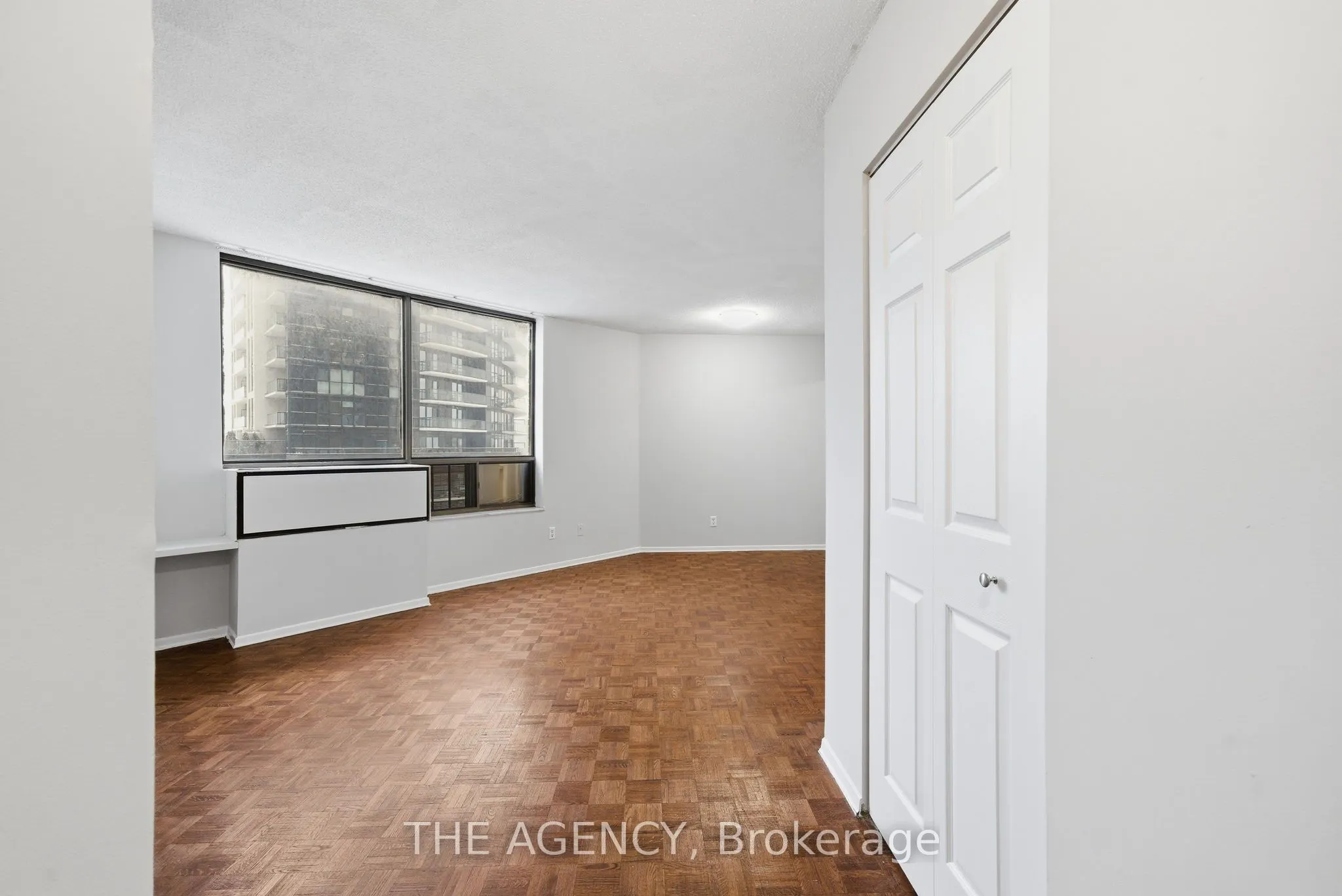 2350 Dundas Street W #2511A