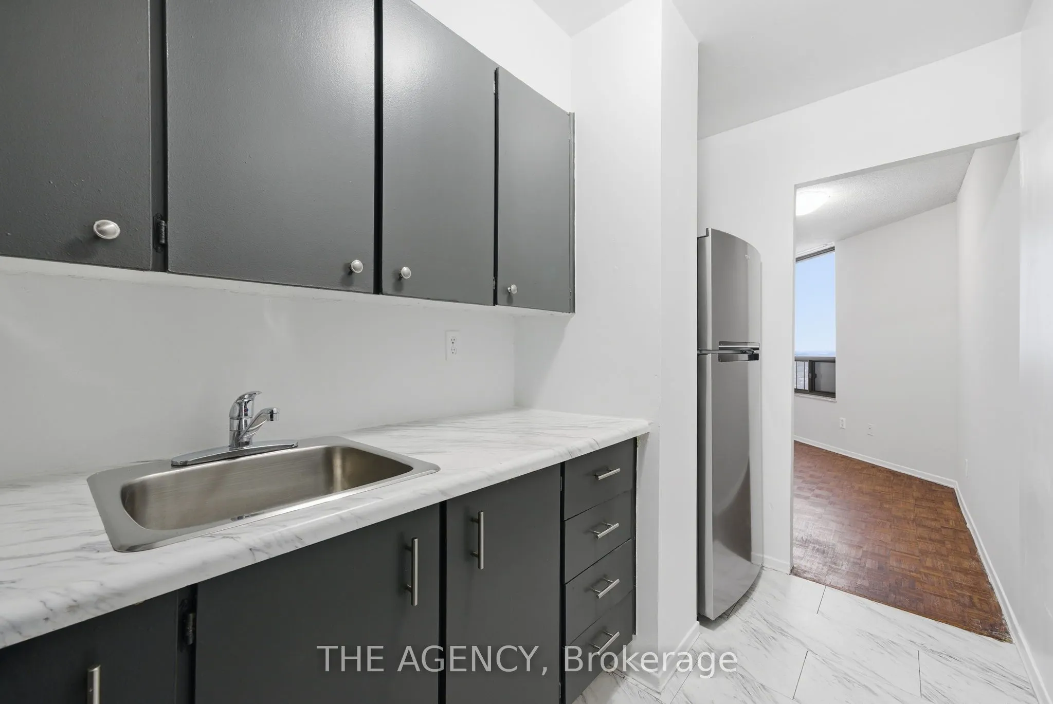 2350 Dundas Street W #2511A