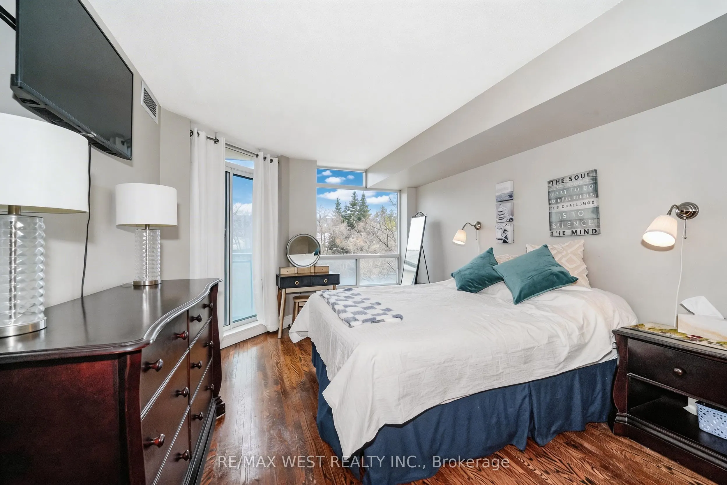 190 Manitoba Street #309