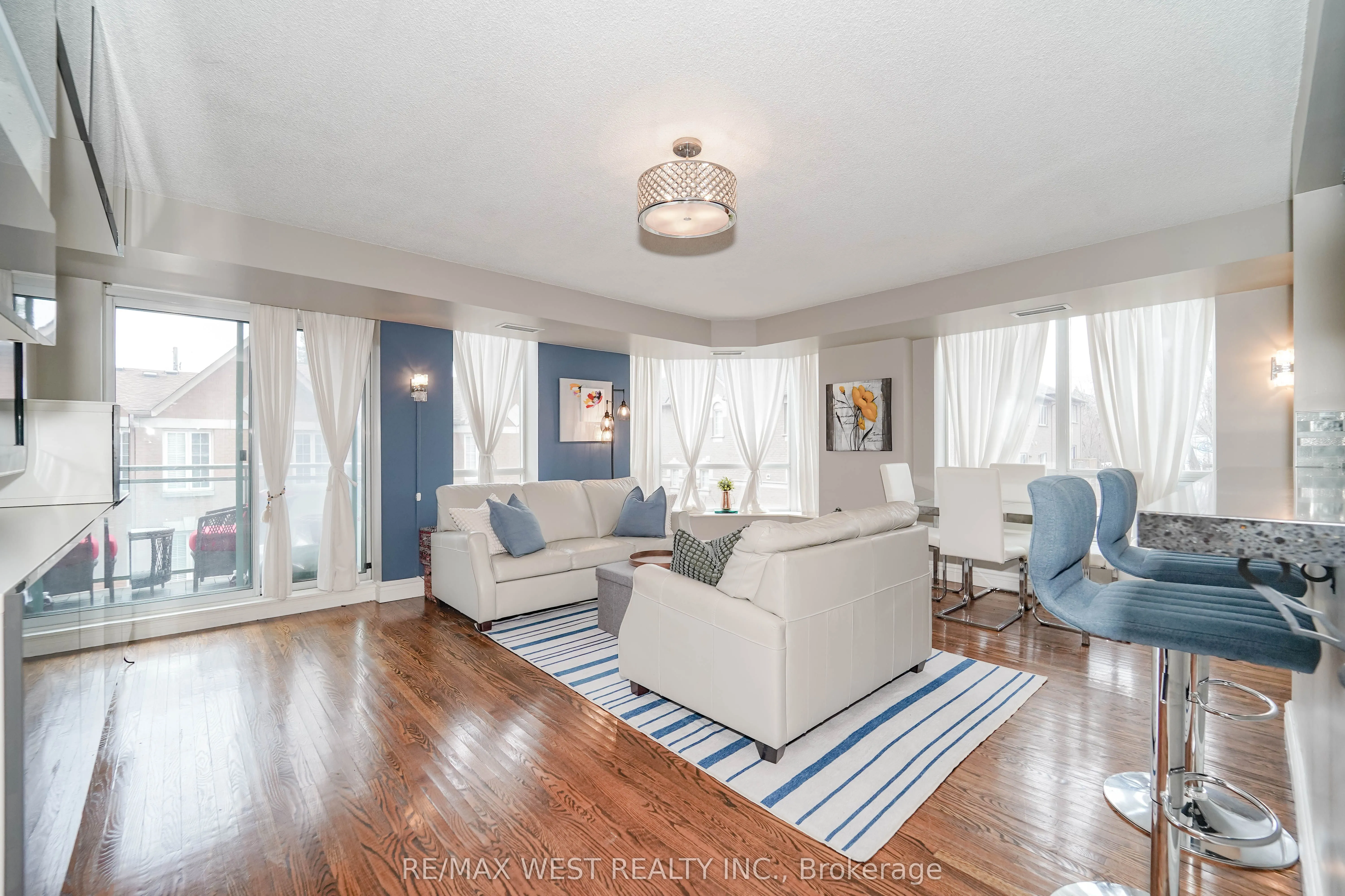190 Manitoba Street #309