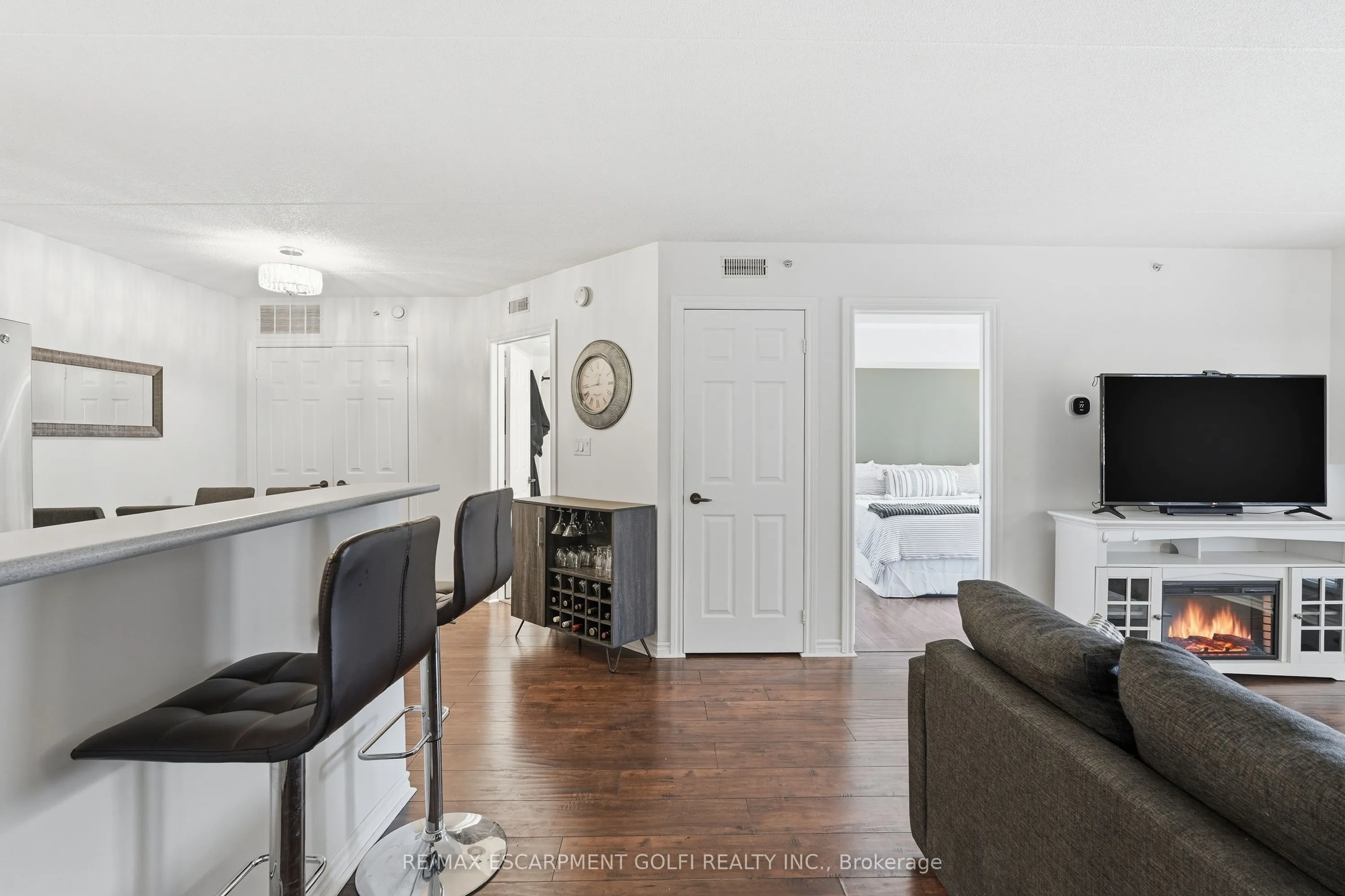 4015 KILMER Drive #204