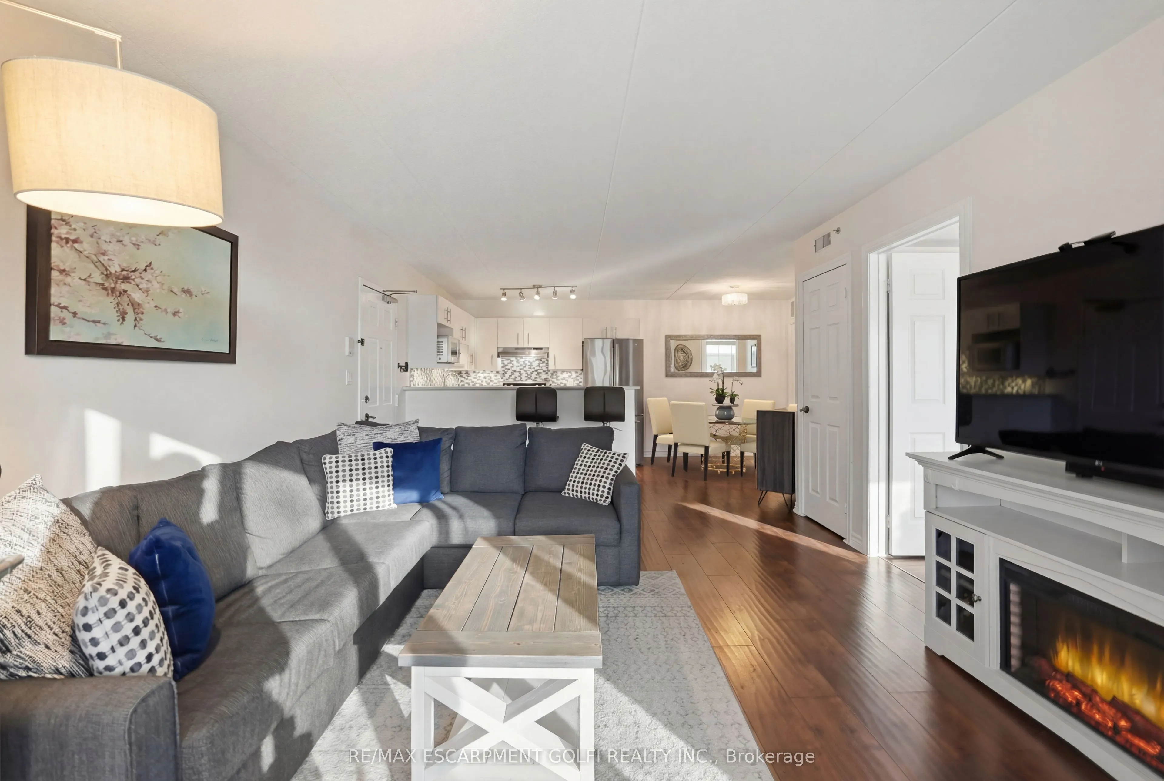 4015 KILMER Drive #204