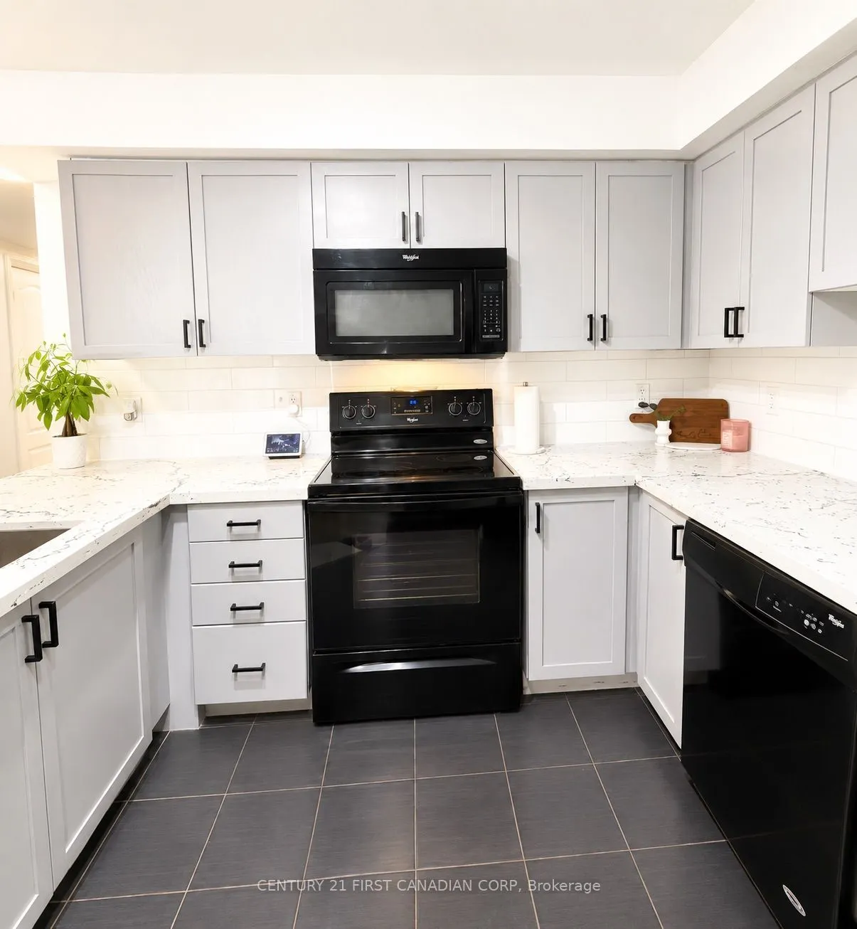 35 Hays Boulevard #2