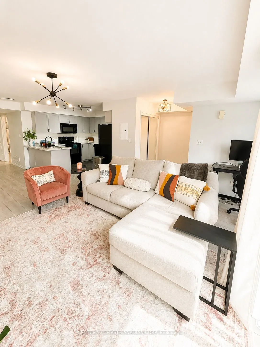 35 Hays Boulevard #2