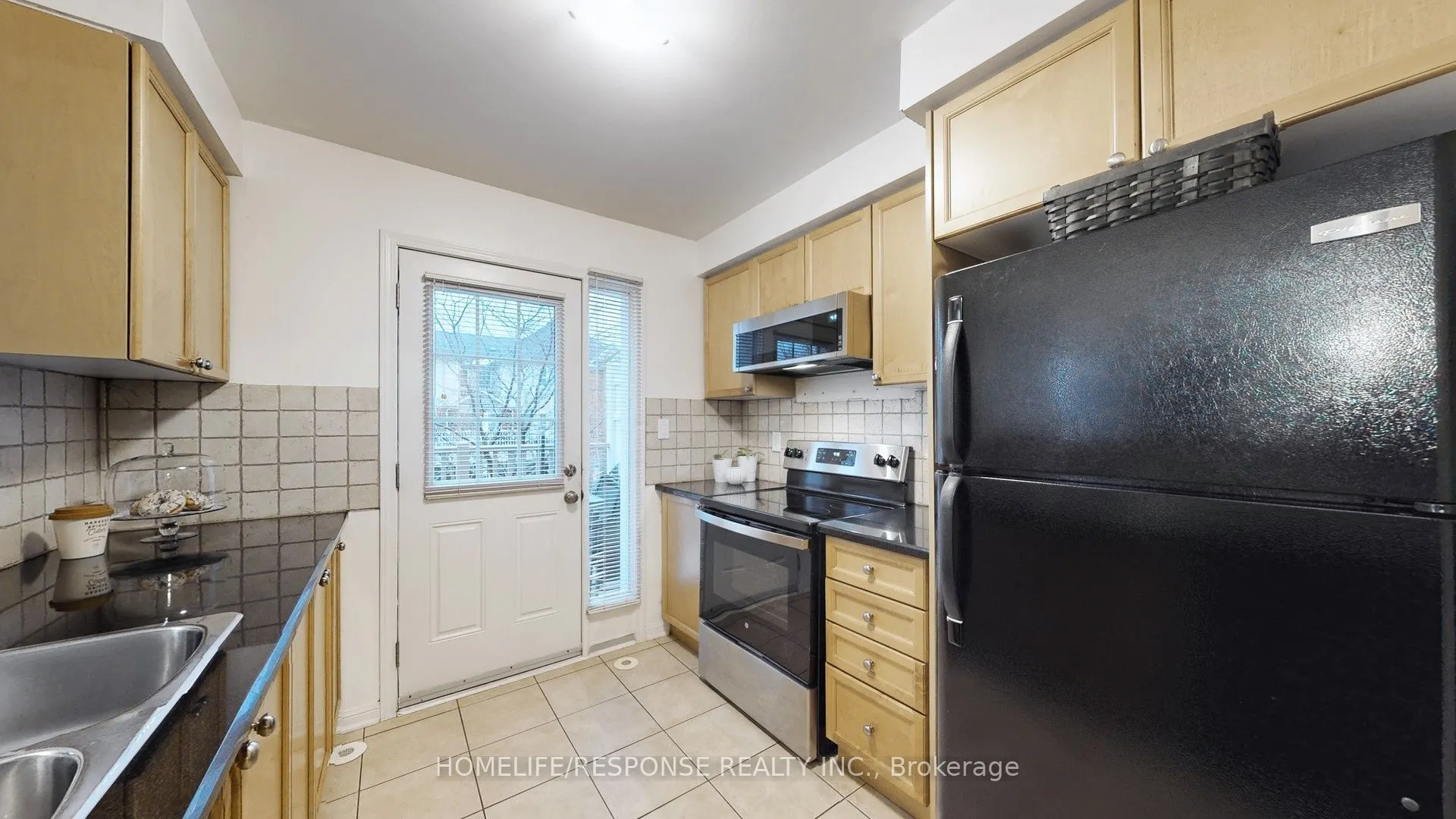 931 Deverell Place