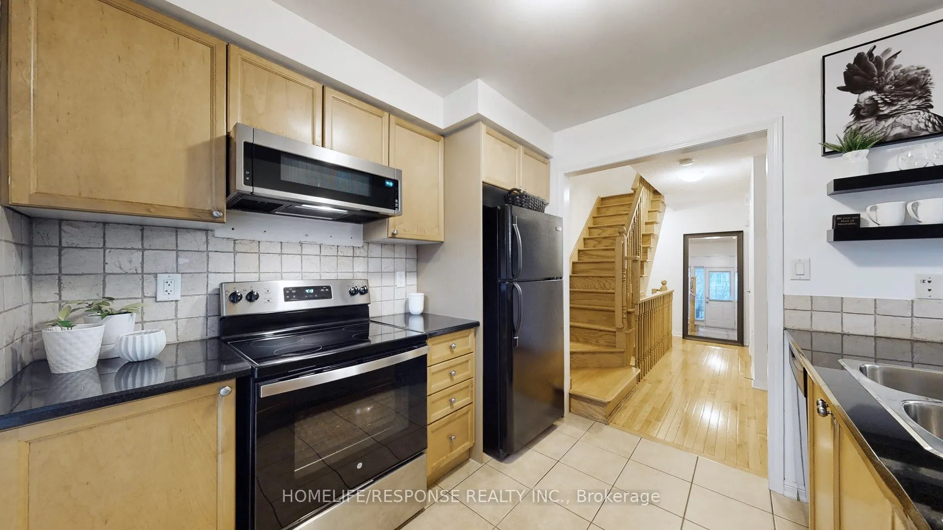 931 Deverell Place