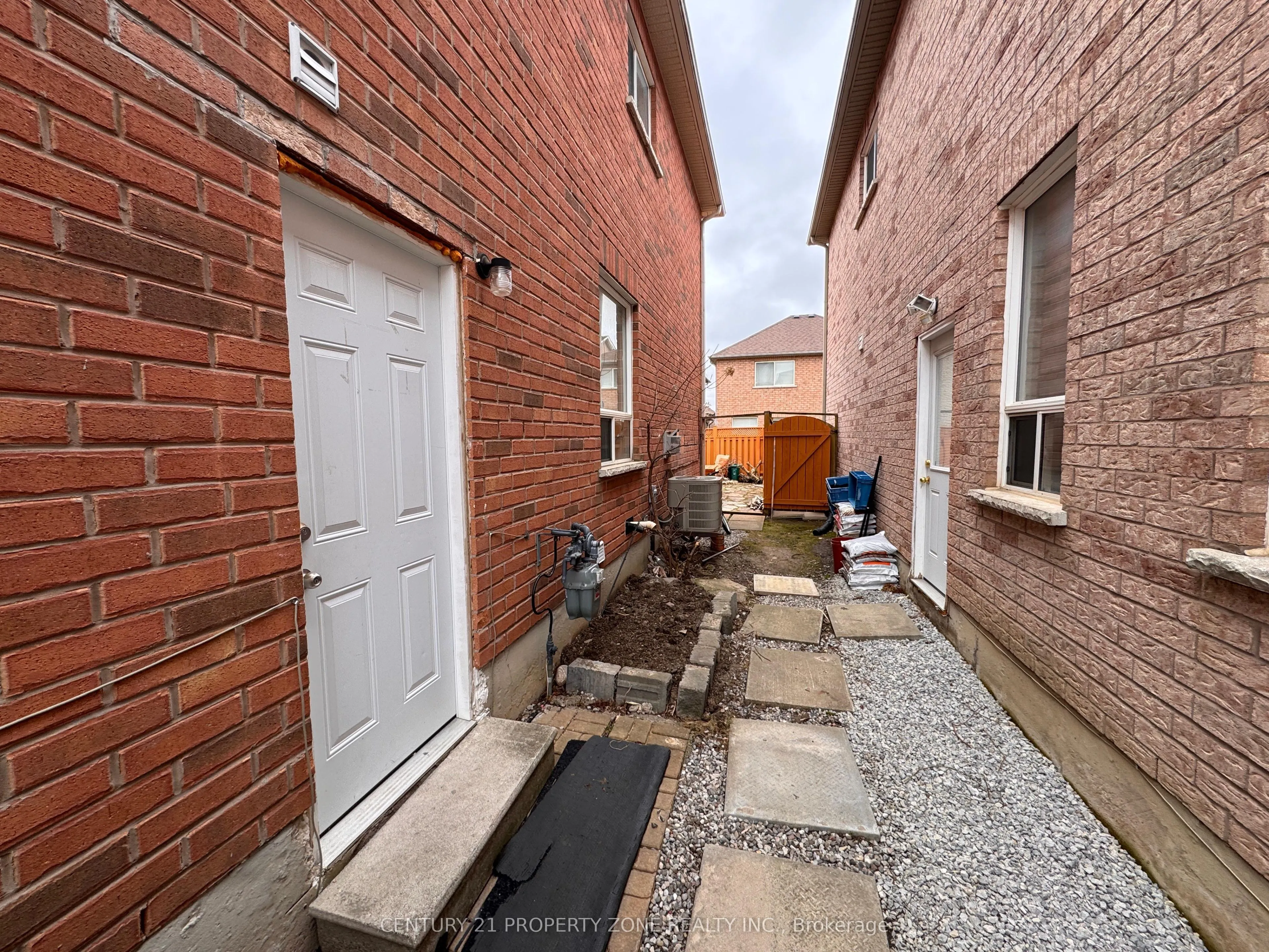 84 Tideland Drive