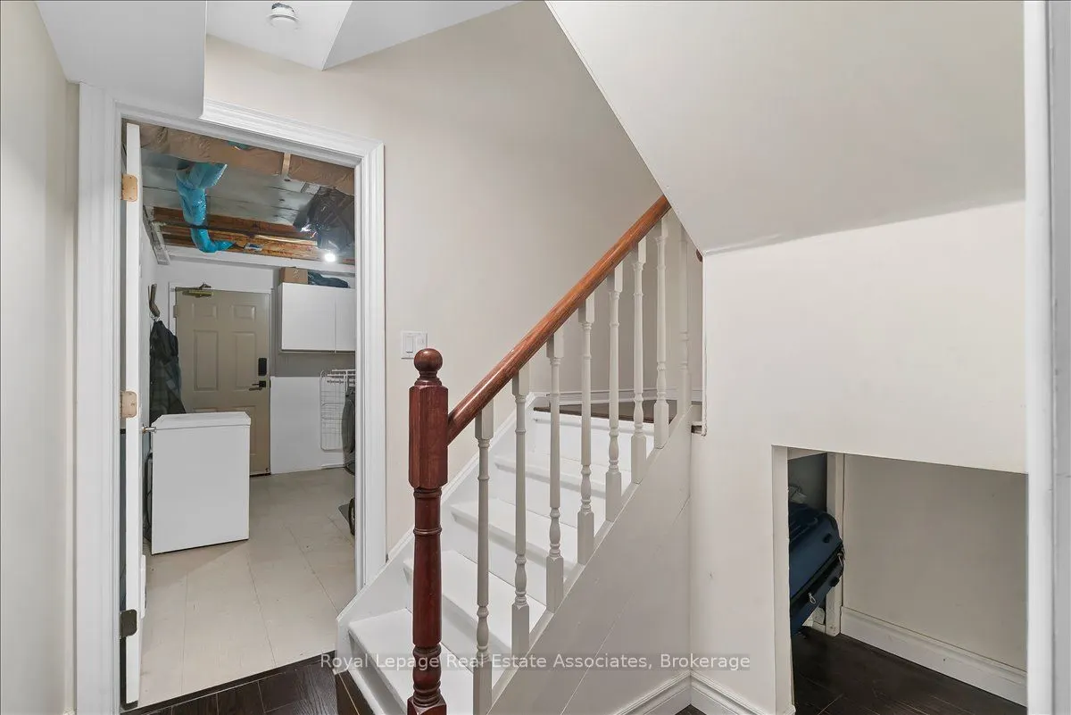 1241 Parkwest Place #5