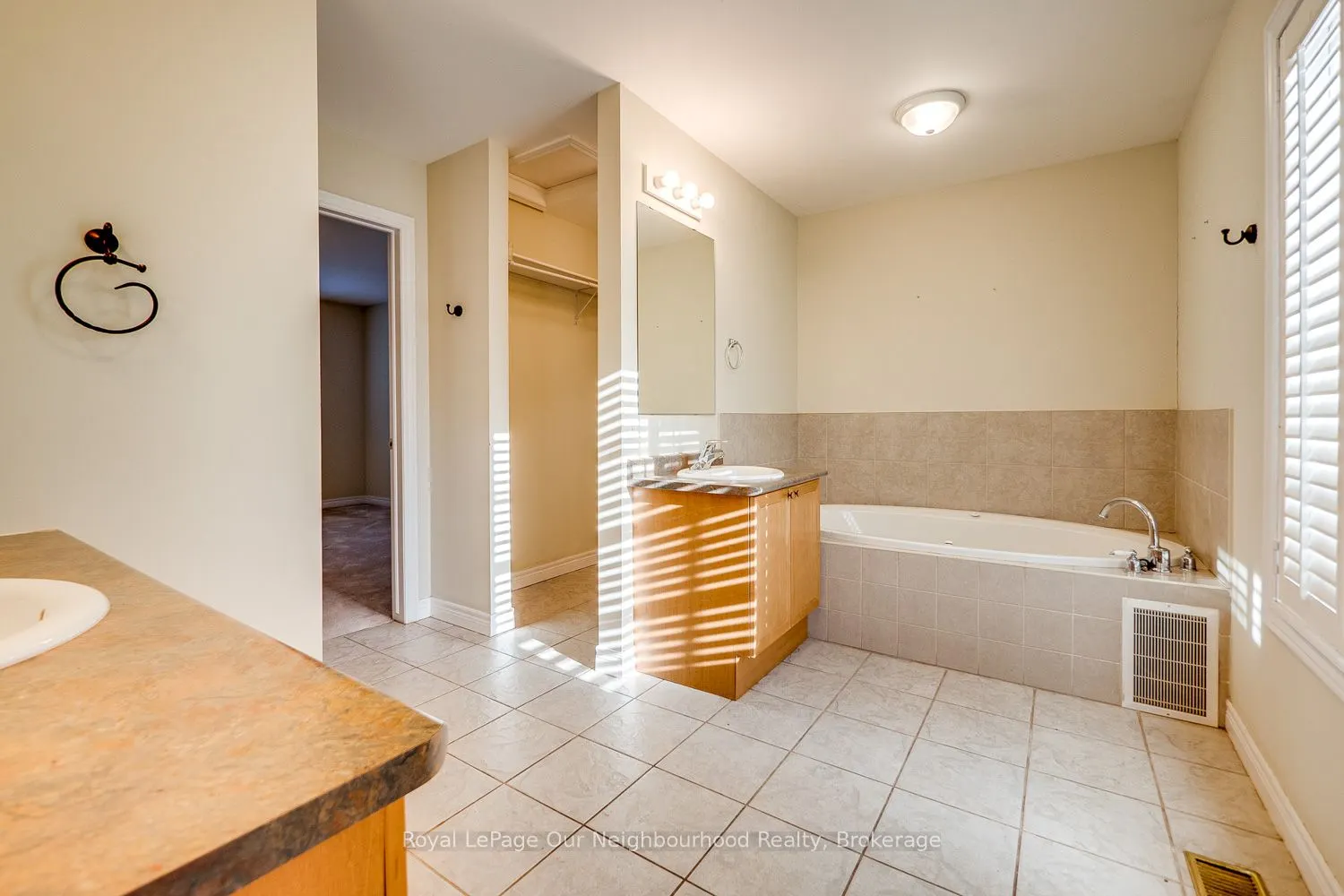 51 Main Street N