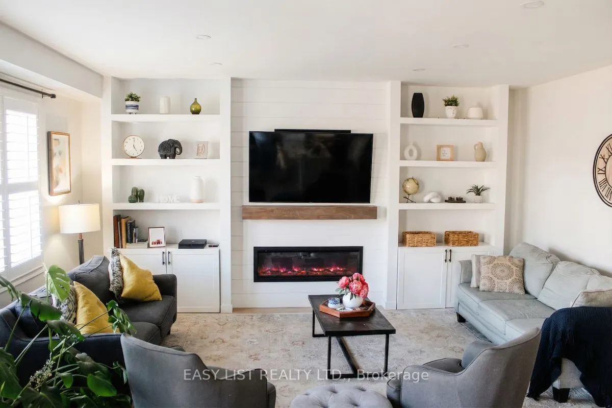 868 Paupst Place