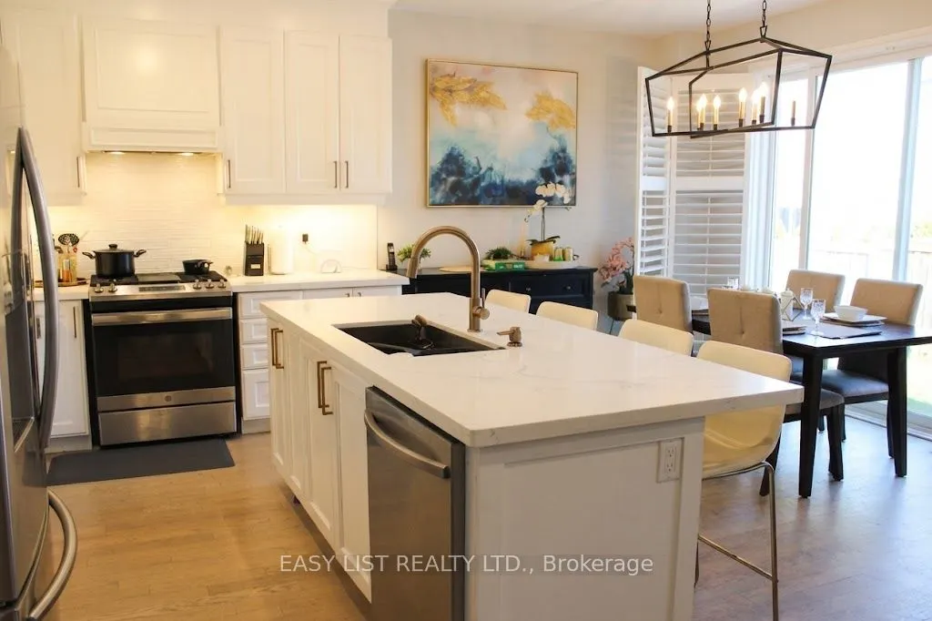 868 Paupst Place