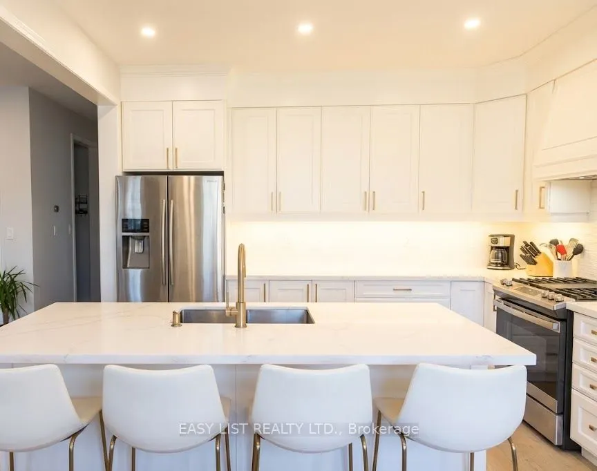 868 Paupst Place