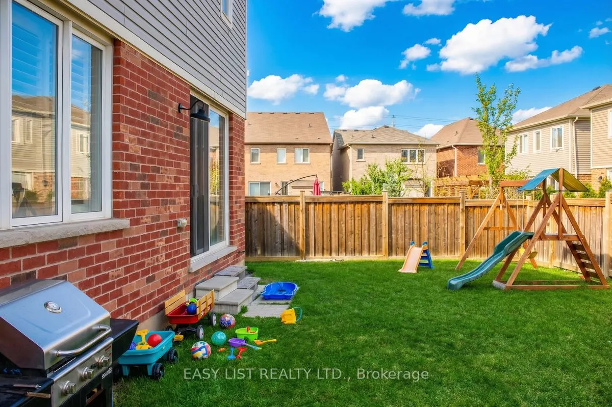868 Paupst Place