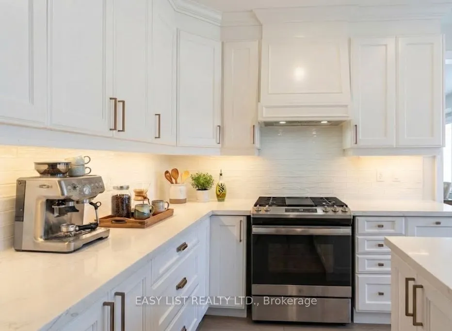 868 Paupst Place